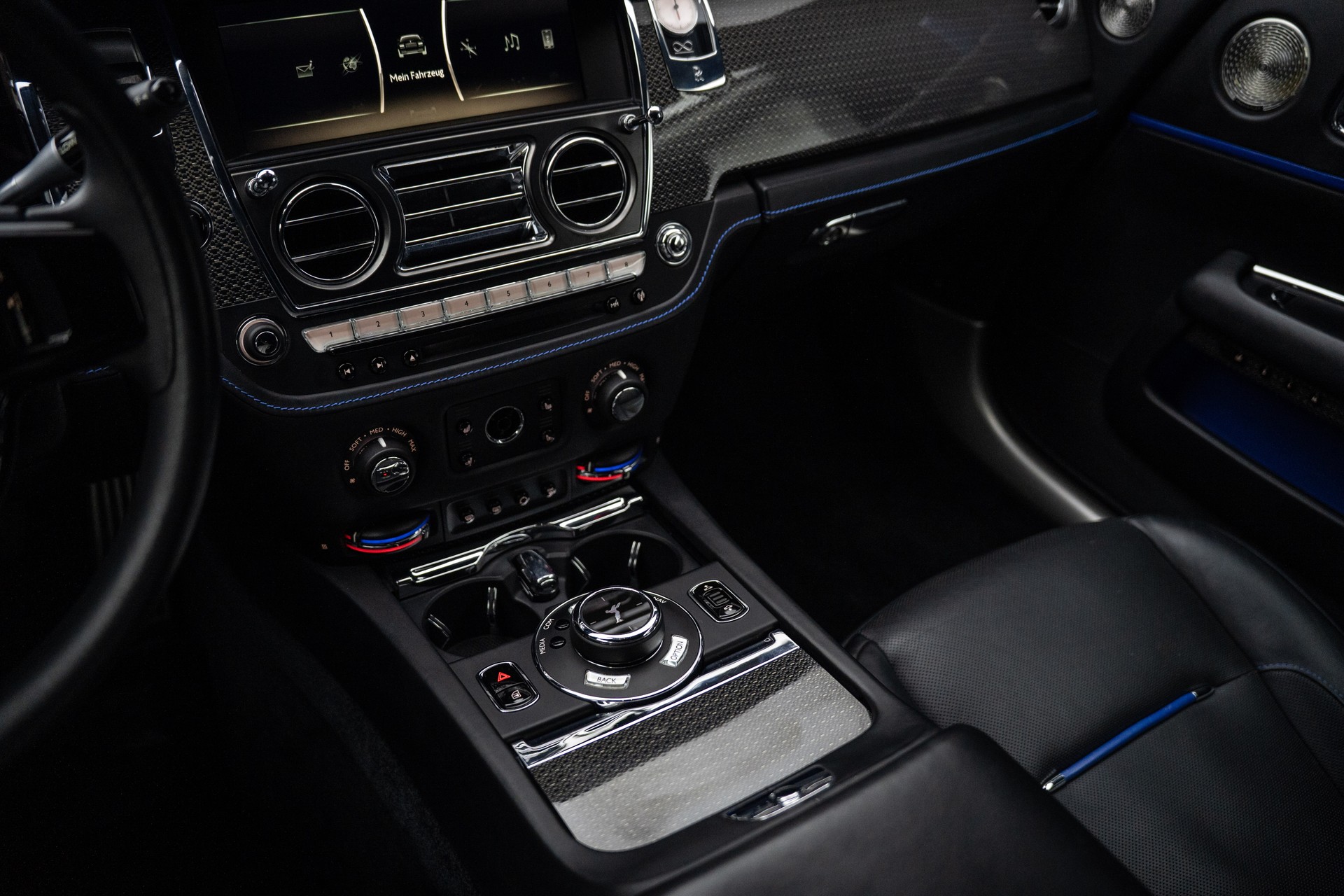 ROLLS-ROYCE Wraith 6.6 V12 Black Badge-image-9