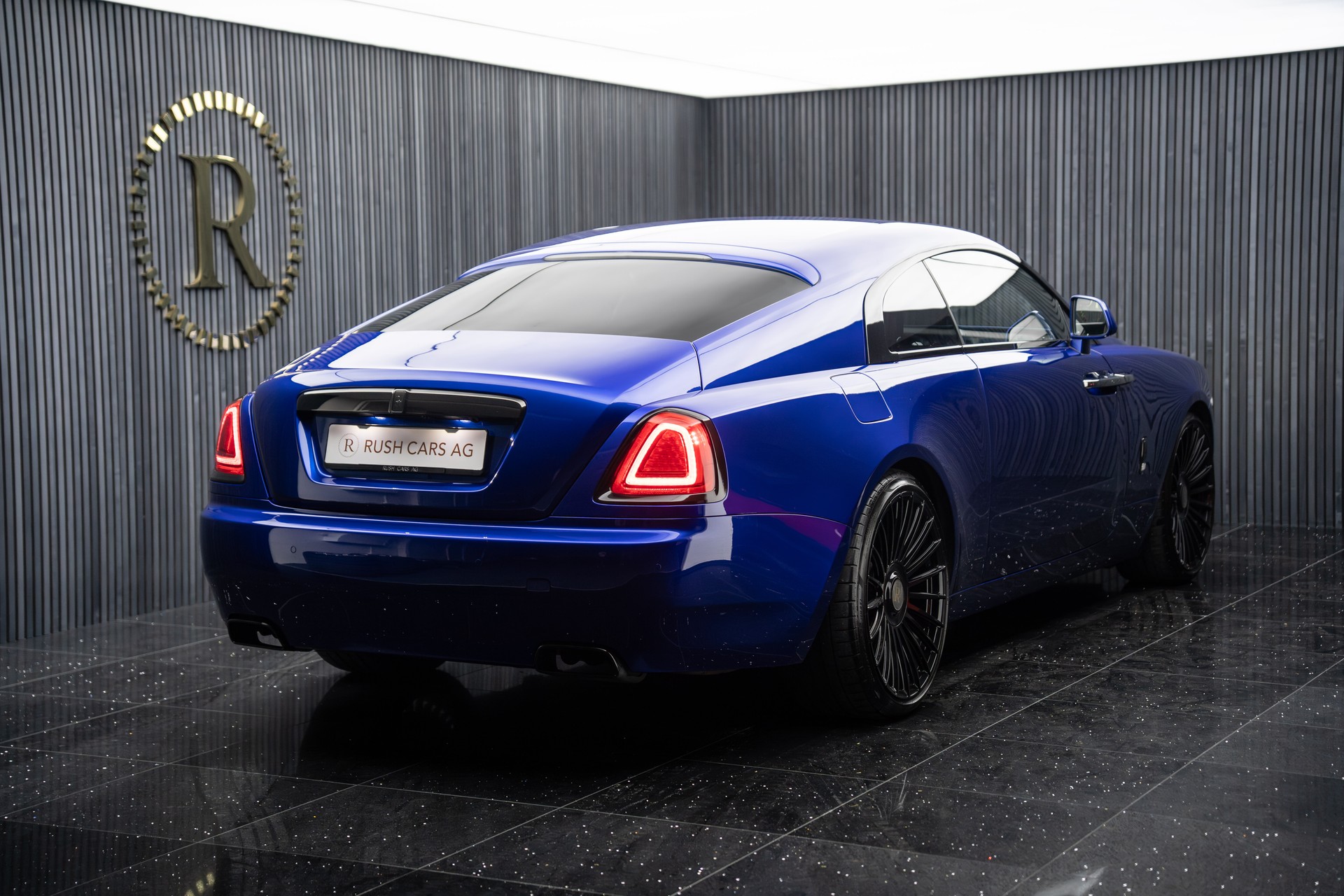 ROLLS-ROYCE Wraith 6.6 V12 Black Badge-showroom-element-3