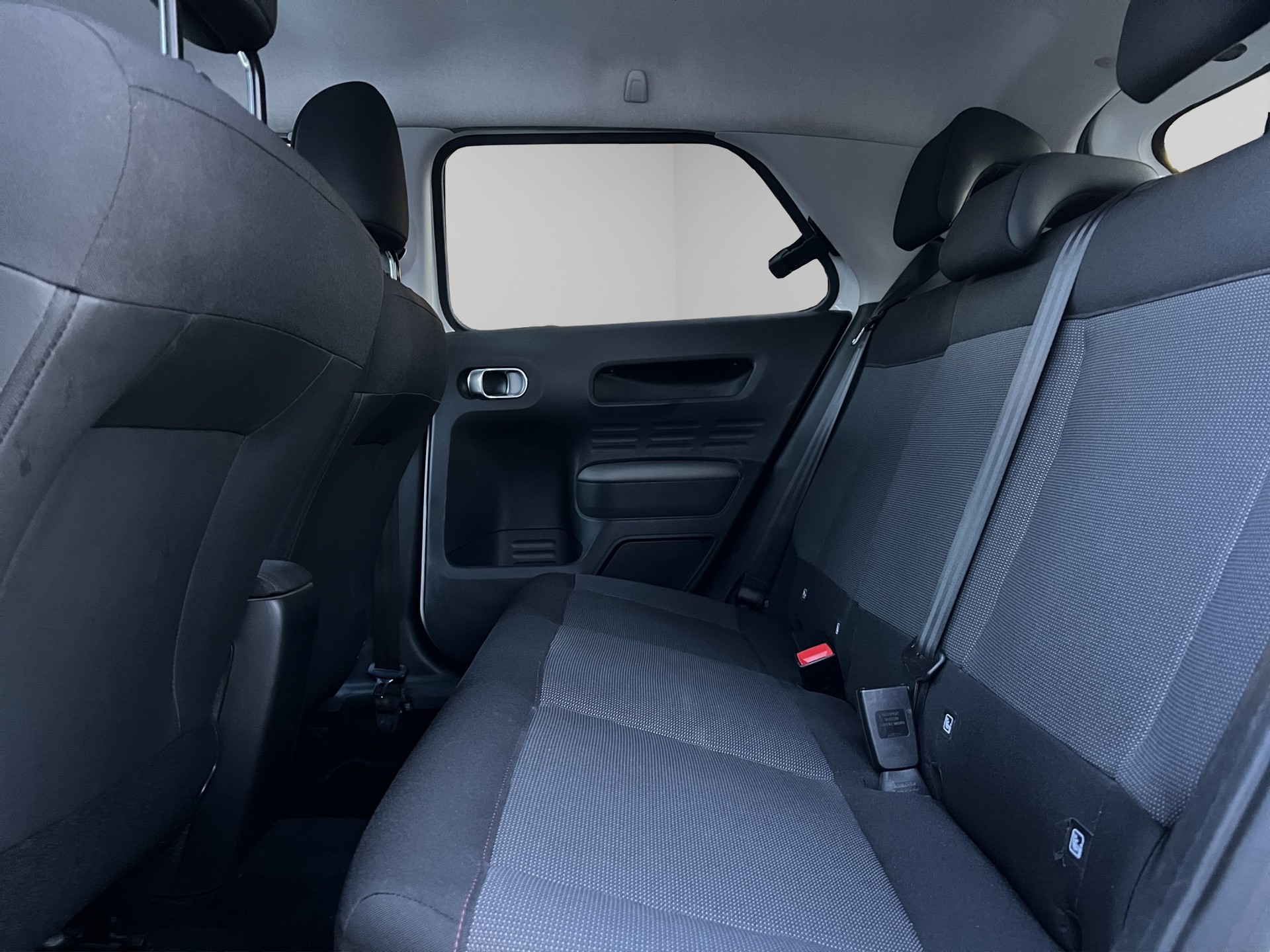 CITROEN C4 Cactus 1.2 Pure Tech Feel-image-5
