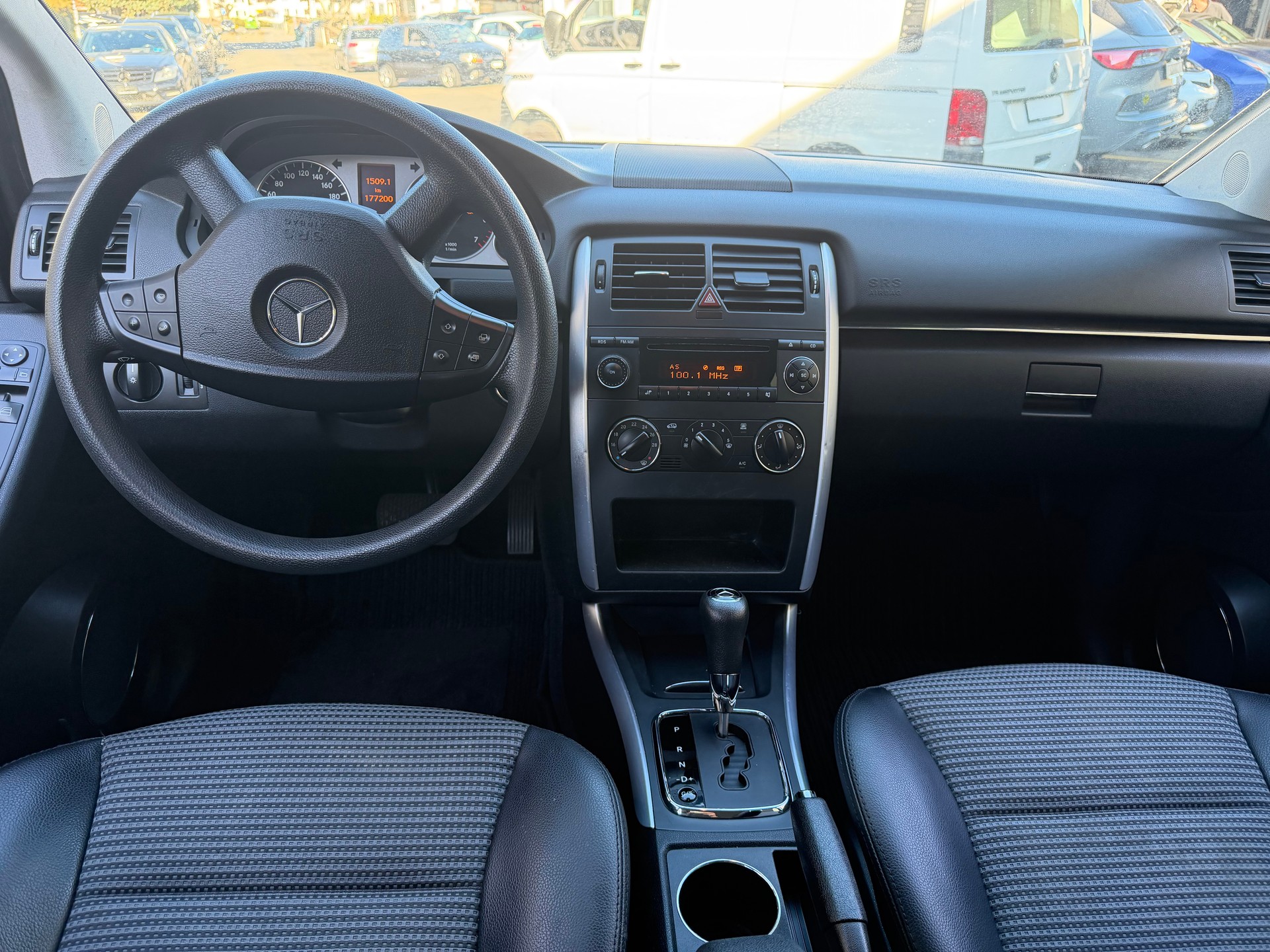 MERCEDES-BENZ B 170-image-9