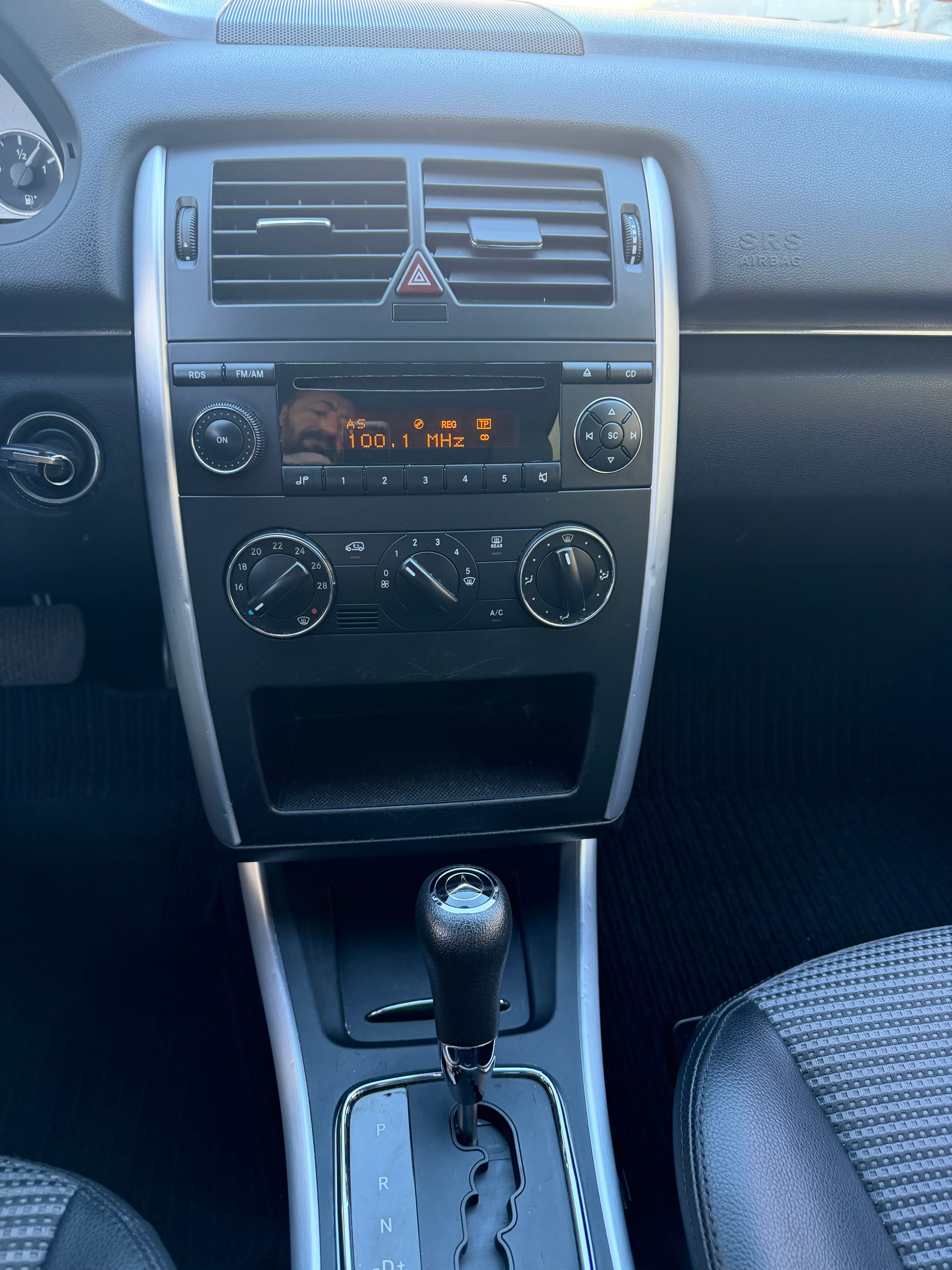 MERCEDES-BENZ B 170-image-10