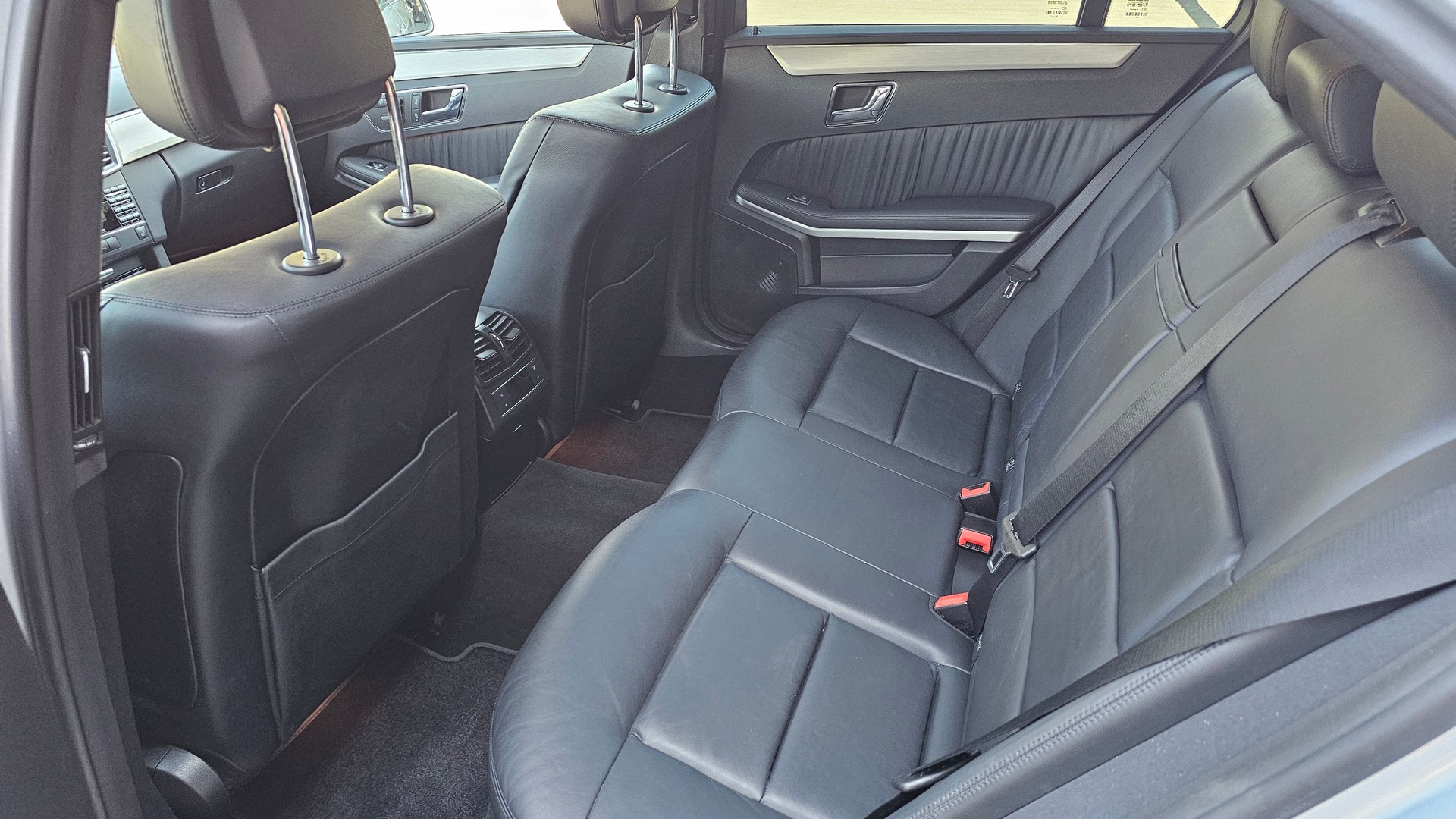 MERCEDES-BENZ E 500 Avantgarde AMG Optik 7G-Tronic-image-9