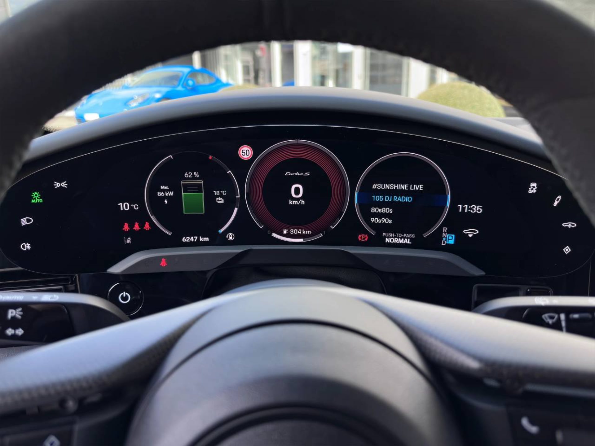 PORSCHE Taycan Turbo S Cross Turismo-image-18