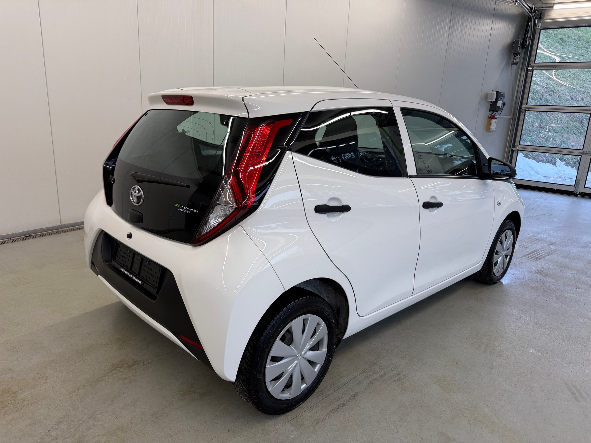 TOYOTA Aygo 1.0 VVT-i x-showroom-element-3