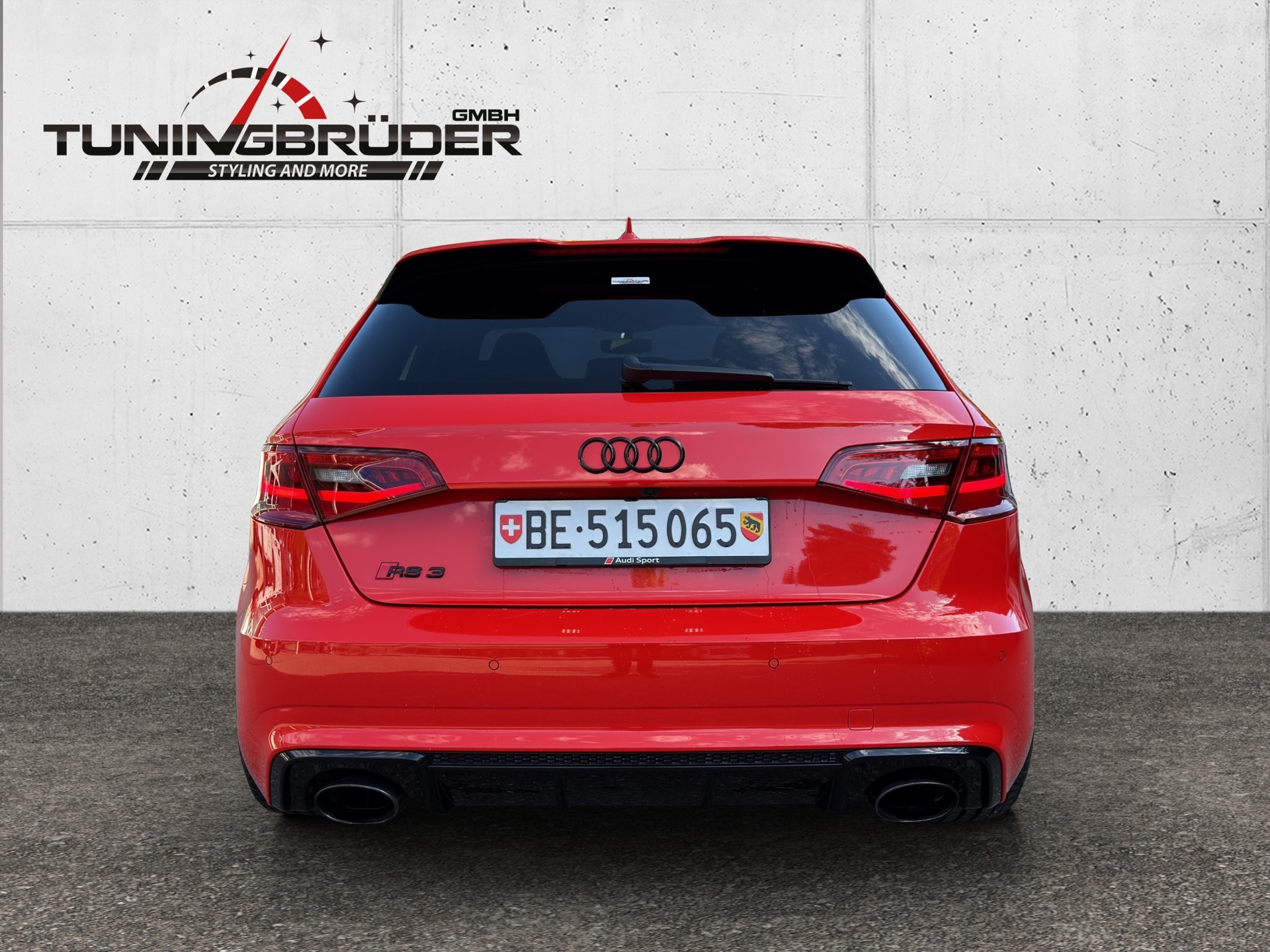 AUDI RS3 2.5 TSI quattro S-tronic-showroom-element-3