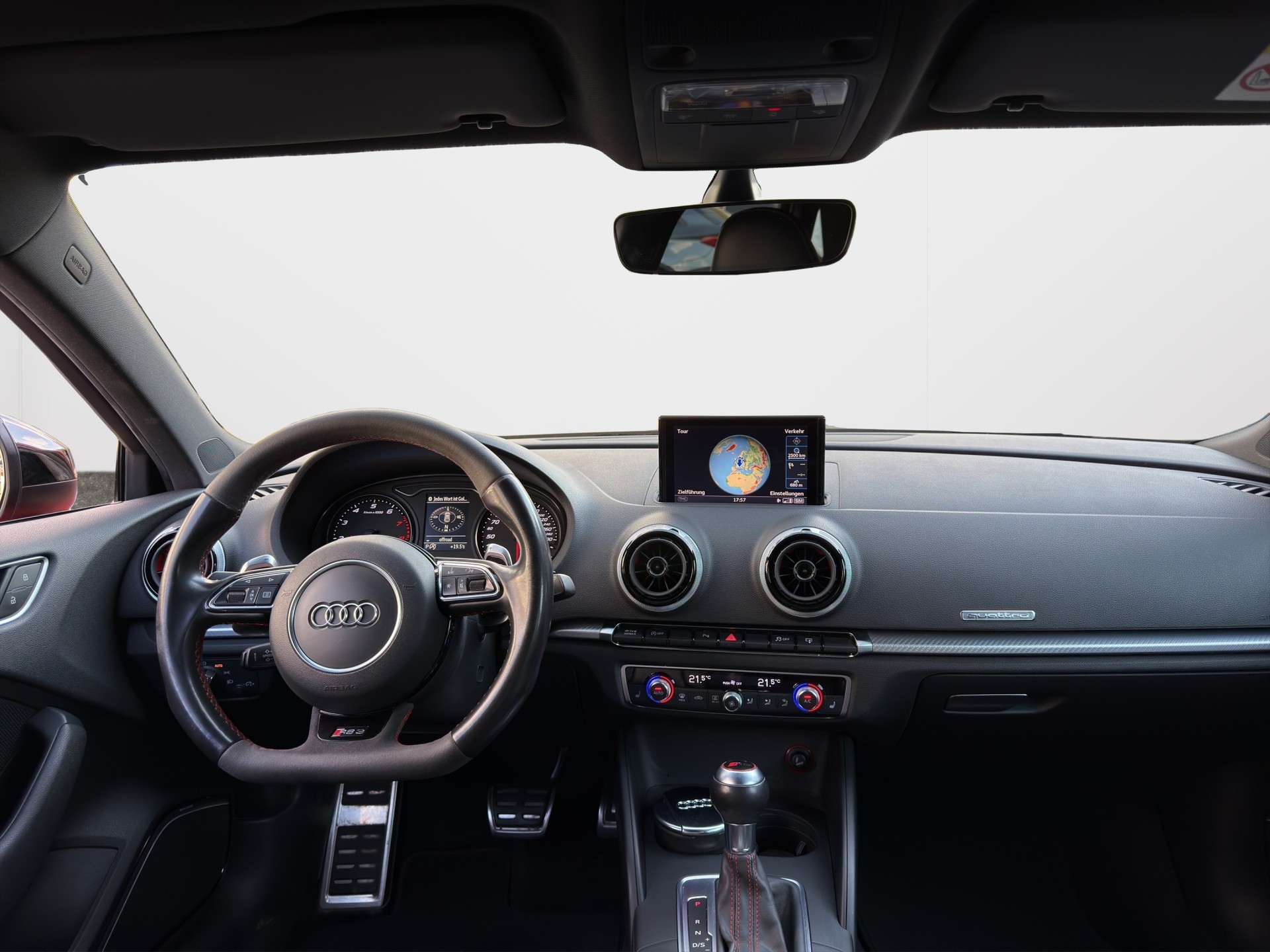 AUDI RS3 2.5 TSI quattro S-tronic-image-13