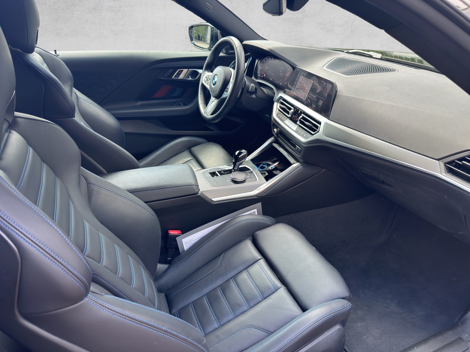 BMW M240i xDrive Steptronic-showroom-element-3
