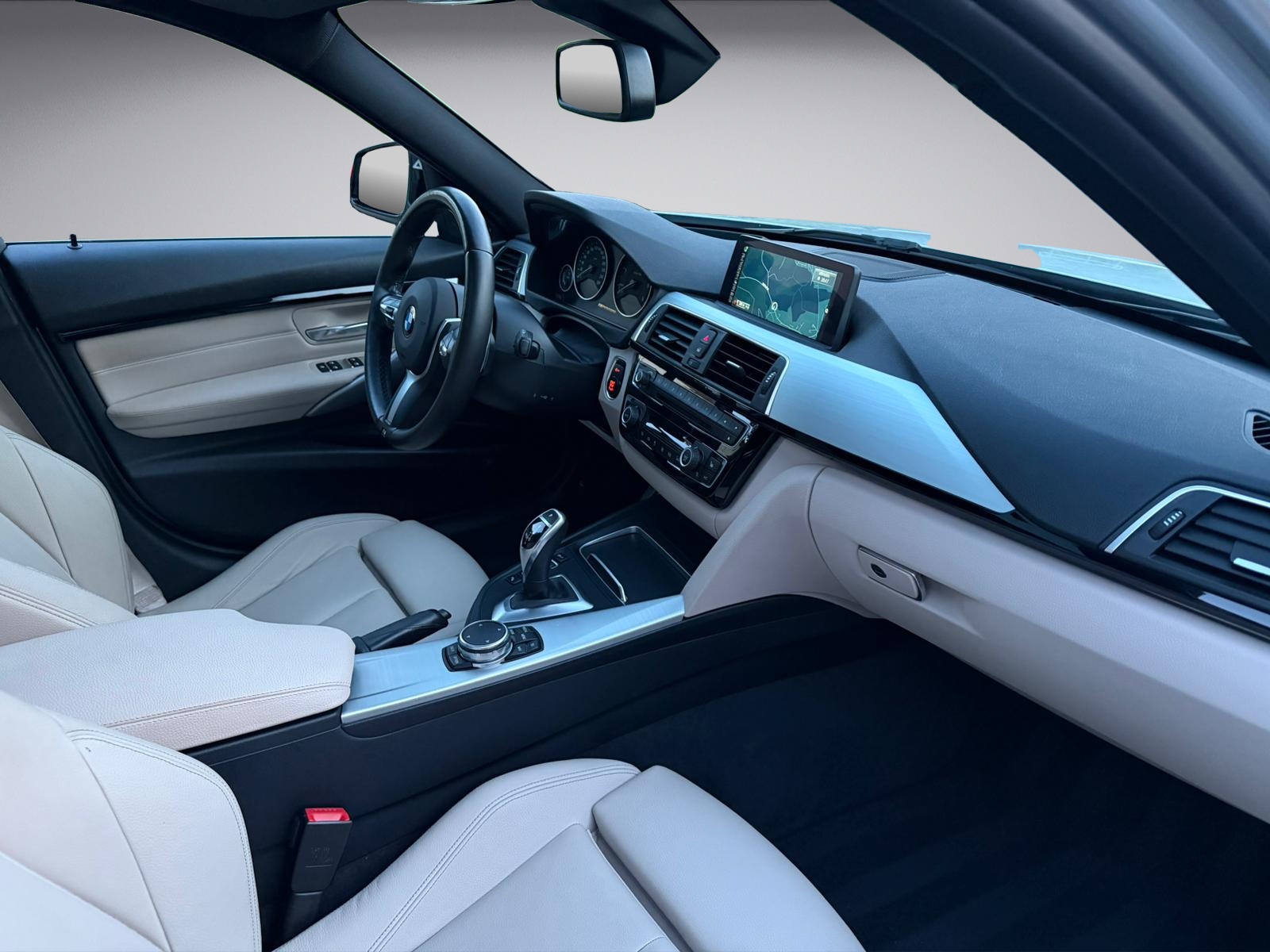 BMW 335d xDrive Touring M Sport Line Steptronic * Facelift * M Sport Paket *-image-13