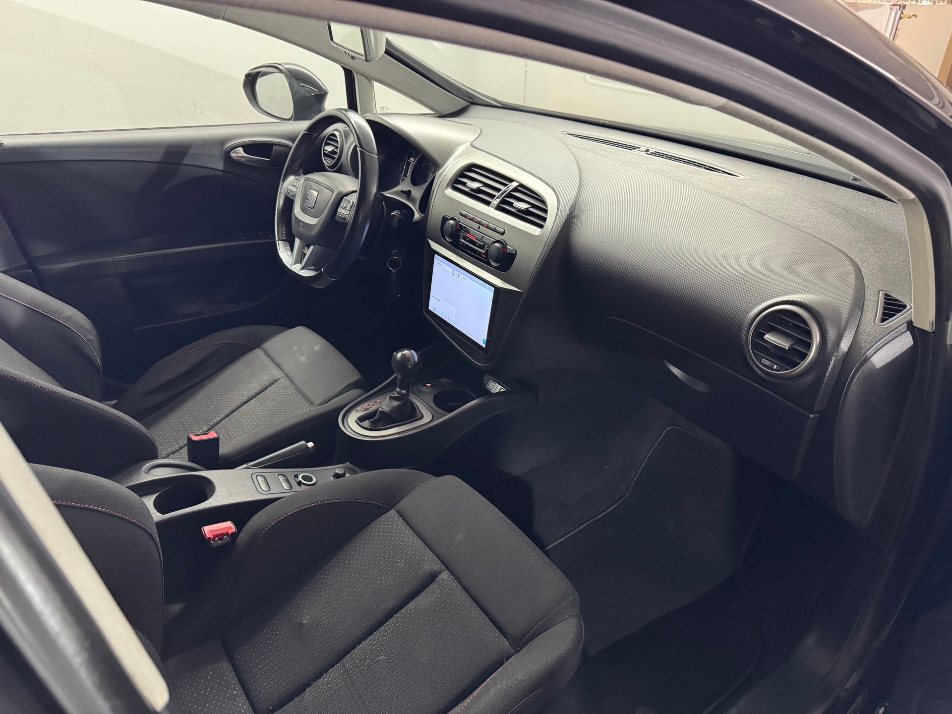 SEAT Leon 2.0 TSI FR DSG-image-8