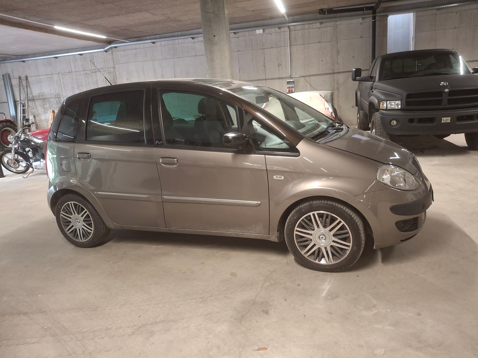LANCIA Musa 1.9 JTD Platino-image-1