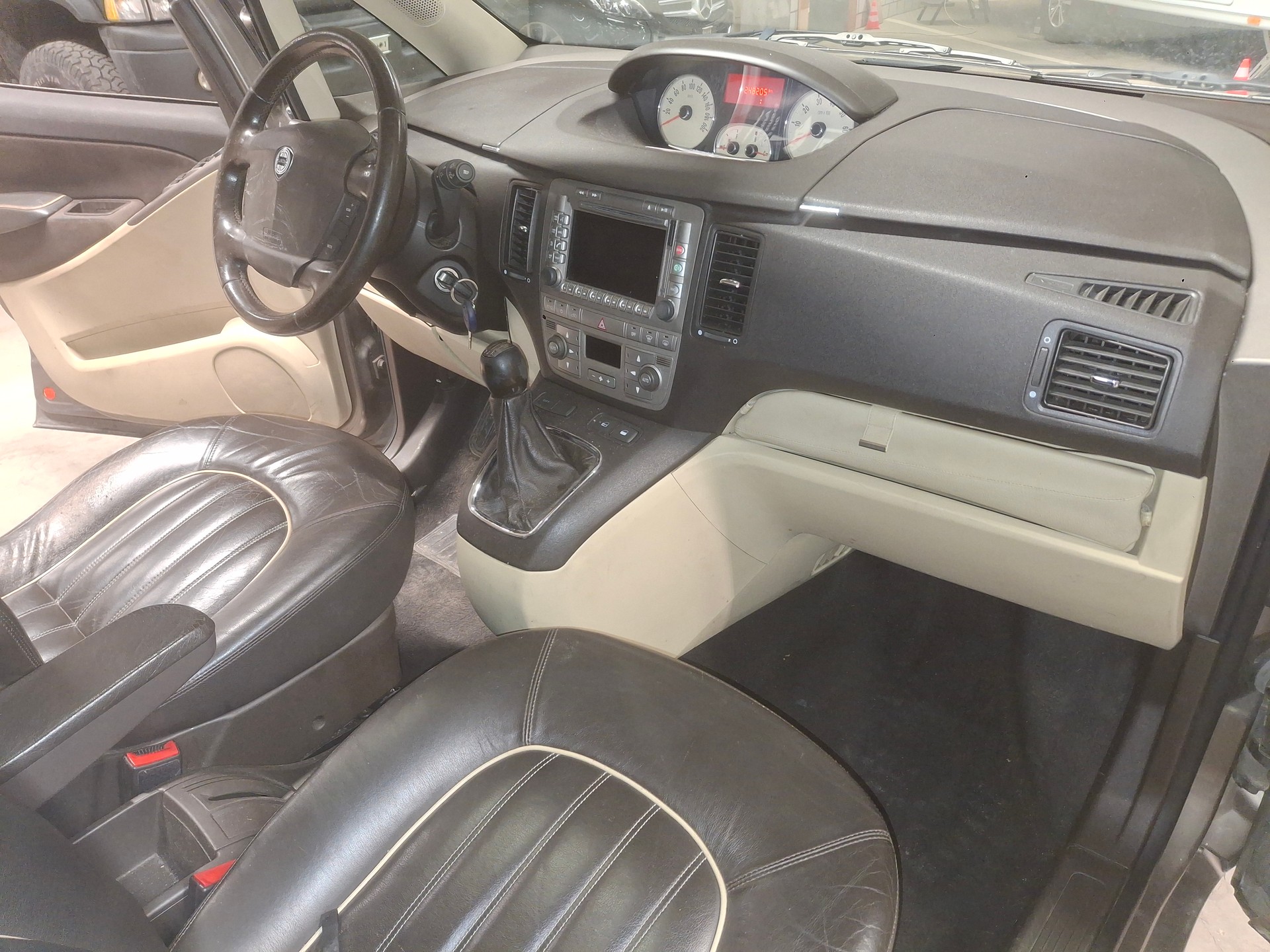 LANCIA Musa 1.9 JTD Platino-image-5