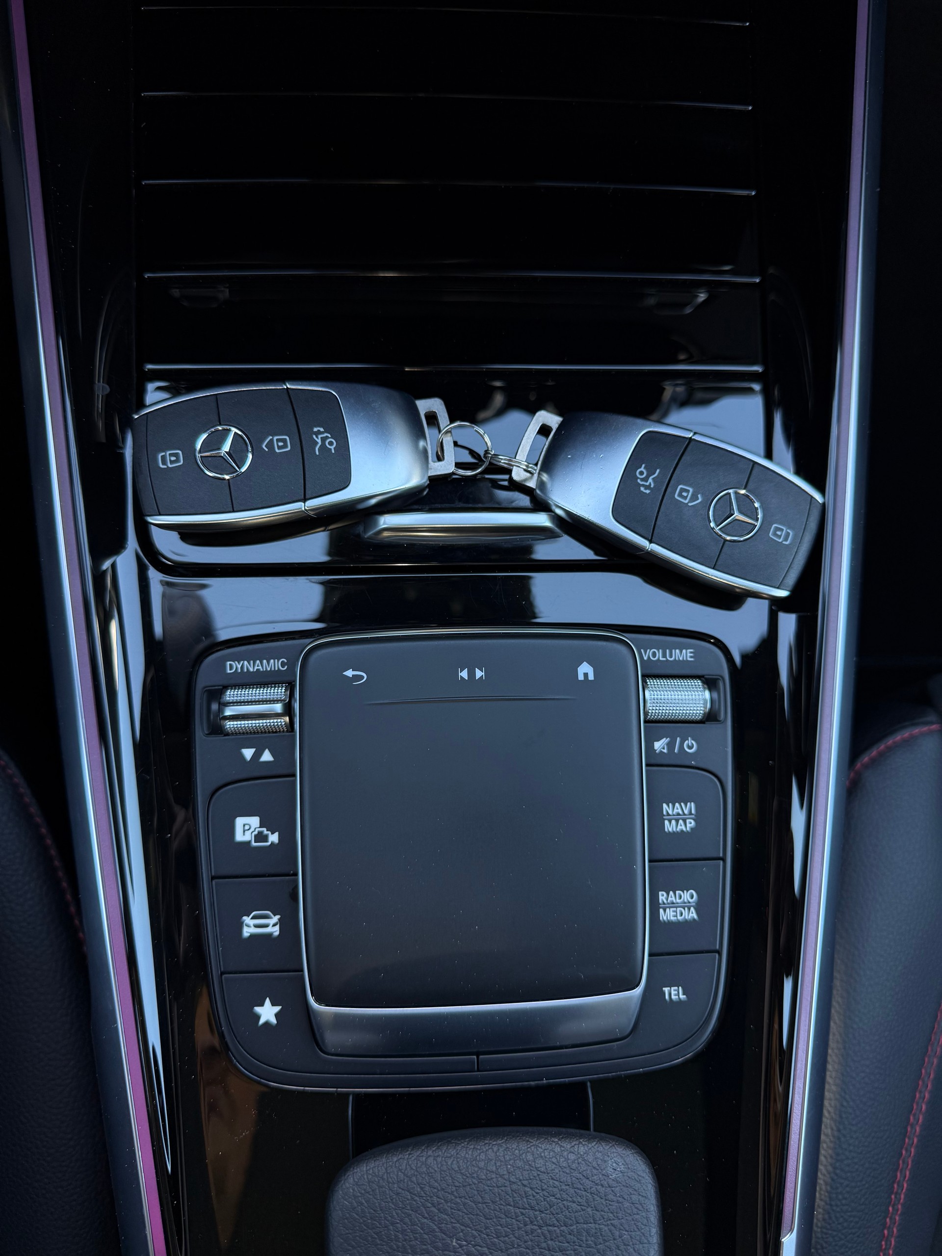 MERCEDES-BENZ GLB 250 4Matic AMG Line 8G-Tronic-image-13