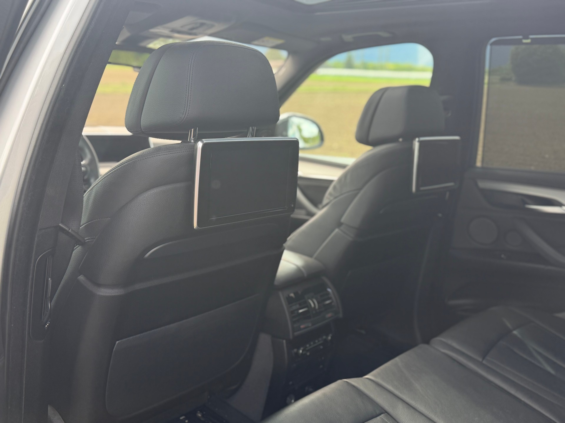 BMW X5 xDrive M50d Steptronic-image-9