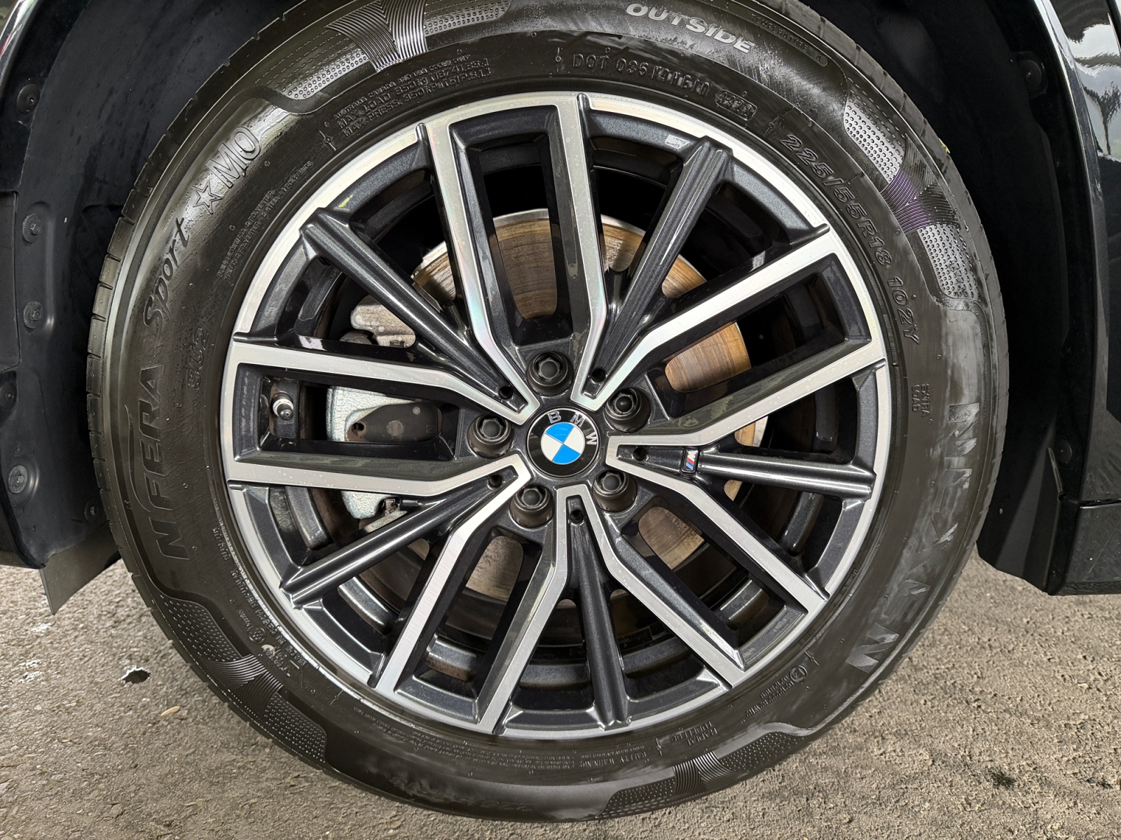 BMW X1 23i xDrive paddles-image-13