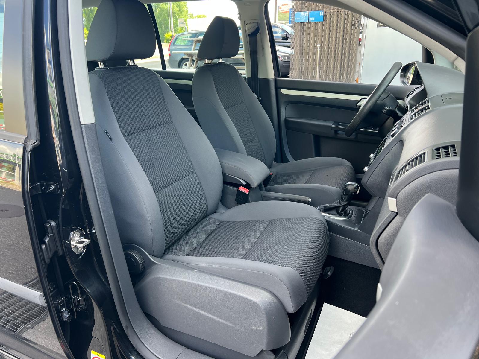 VW Touran 1.6 TDI Comfortline DSG-image-14
