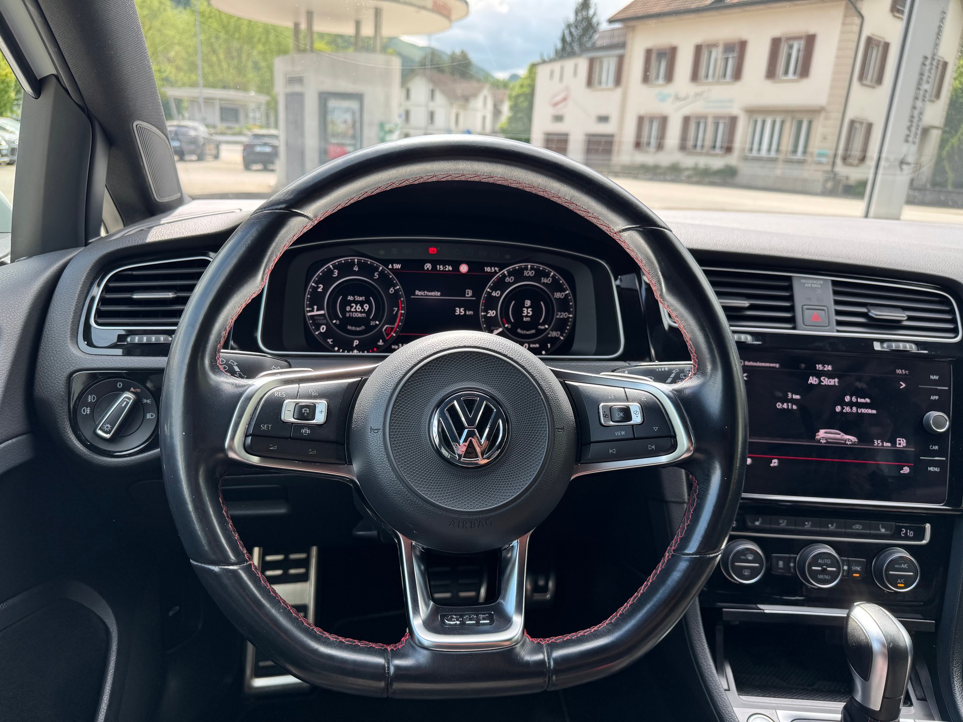 VW Golf 2.0 TSI GTI Performance DSG-image-12