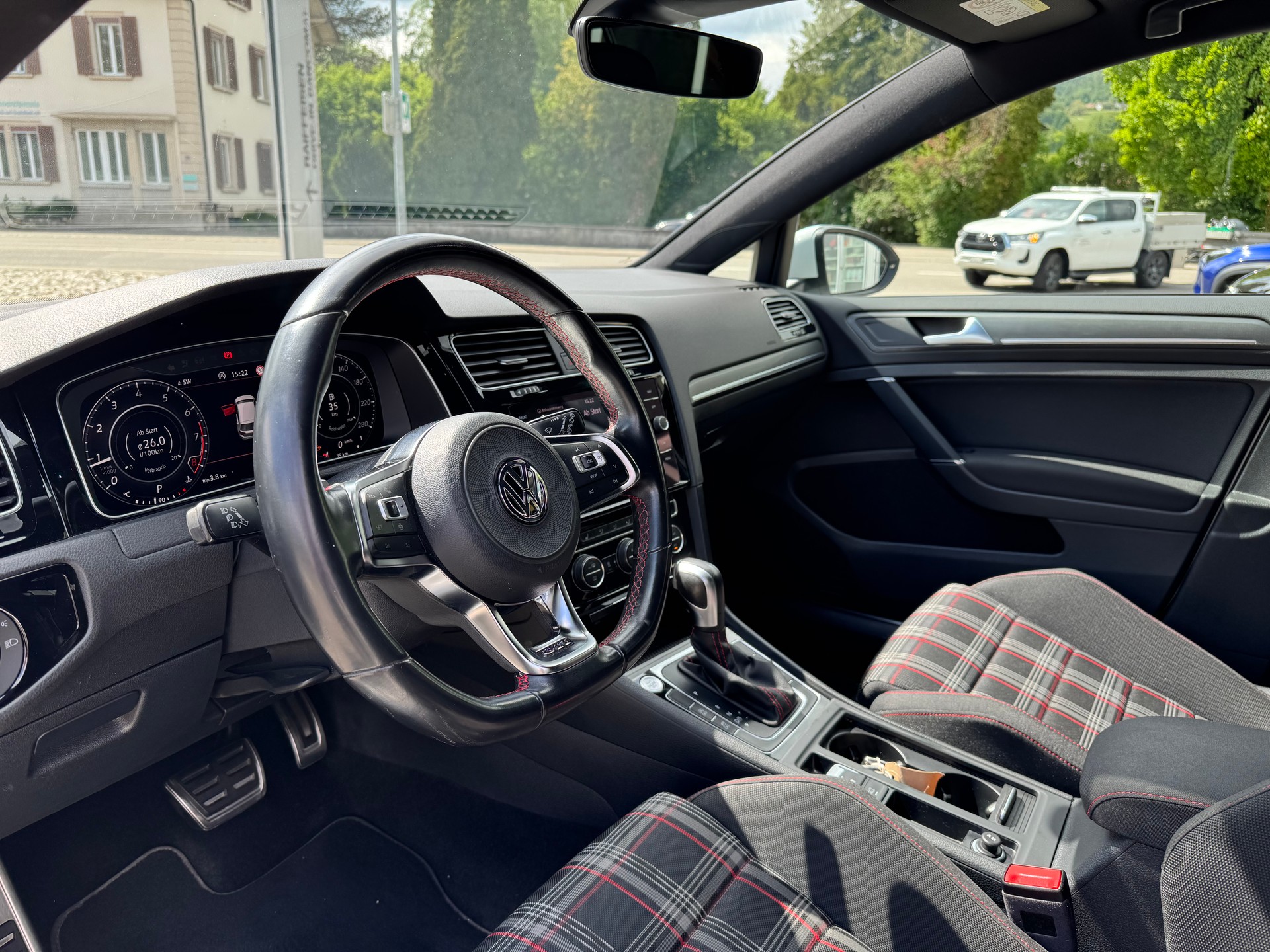 VW Golf 2.0 TSI GTI Performance DSG-image-7