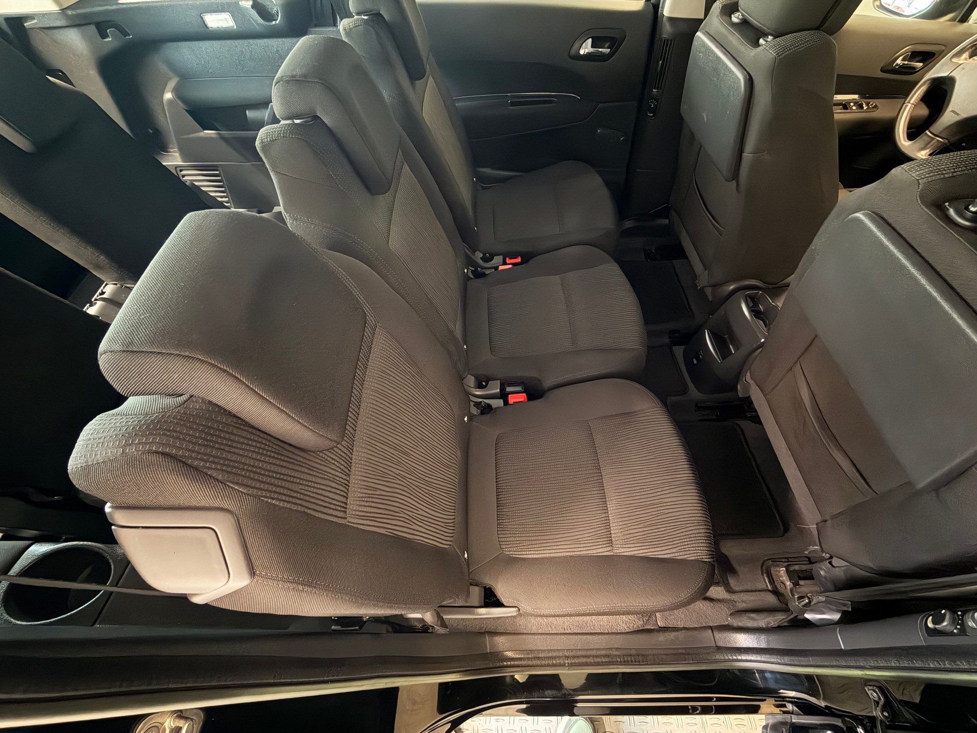 PEUGEOT 5008 1.6 16V VTI Business-image-12