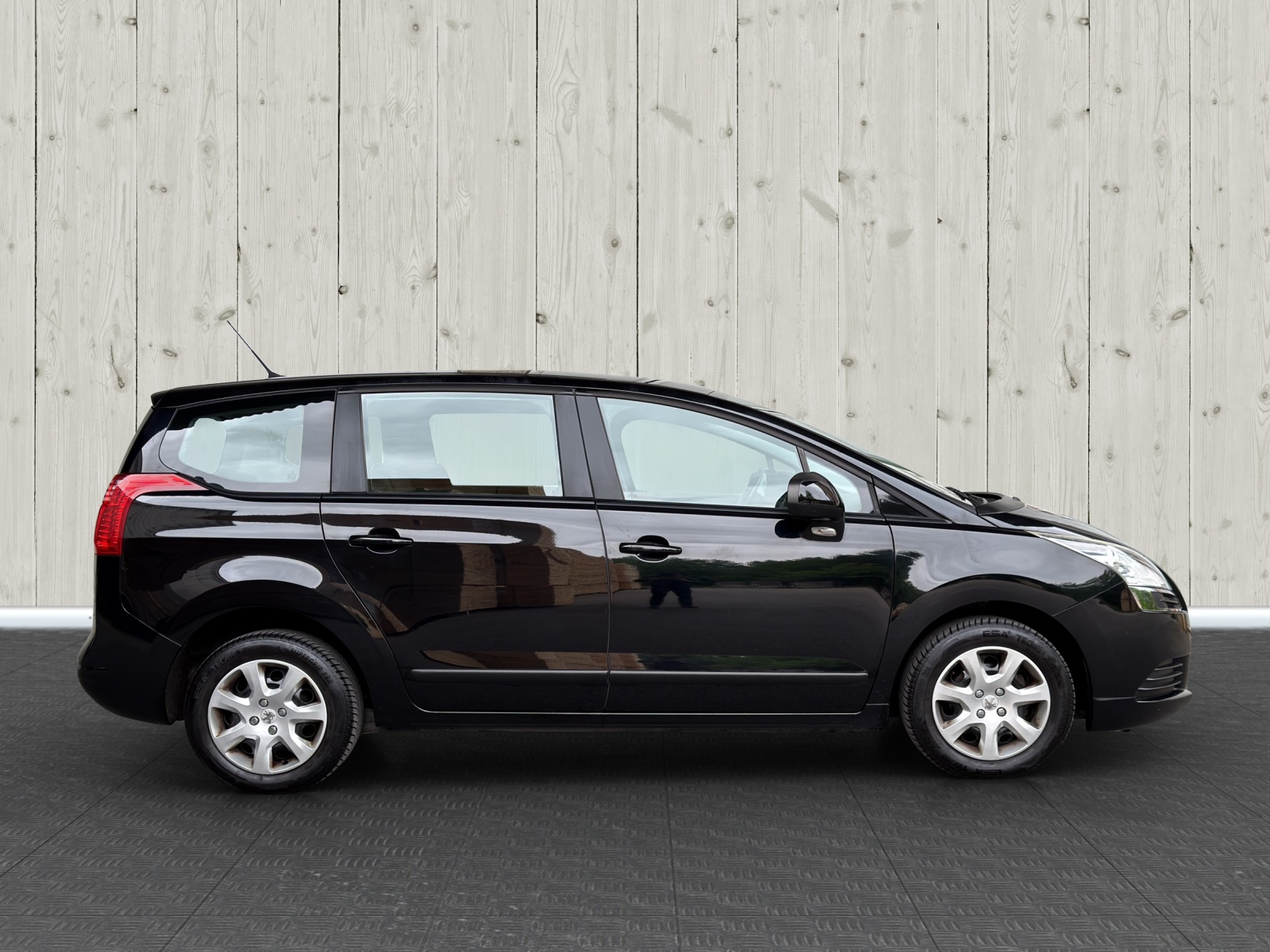 PEUGEOT 5008 1.6 16V VTI Business-image-7