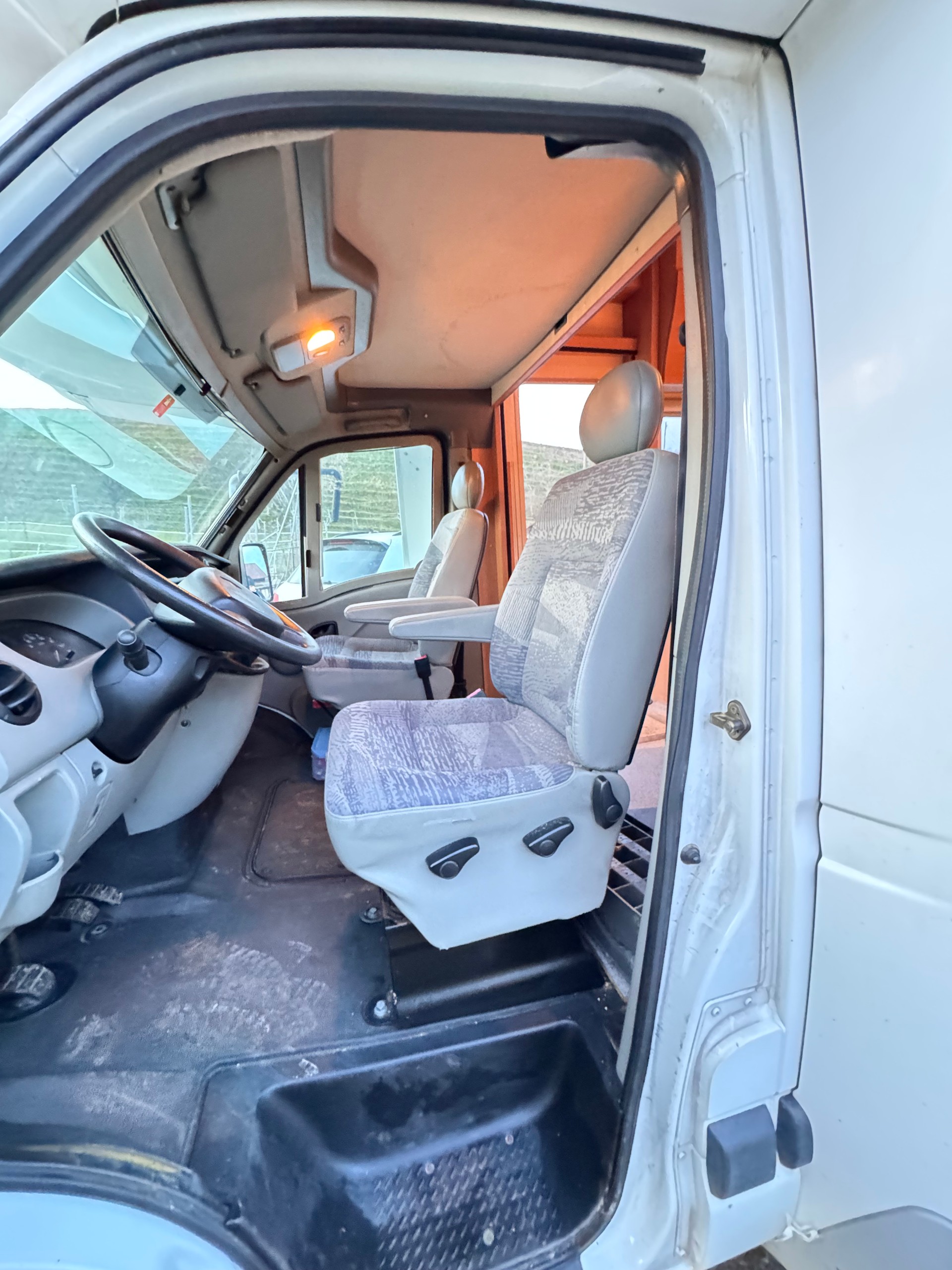 KNAUS Sun Traveller 2.8 TDI Renault Master - Klima - Rückfahrcam-image-13