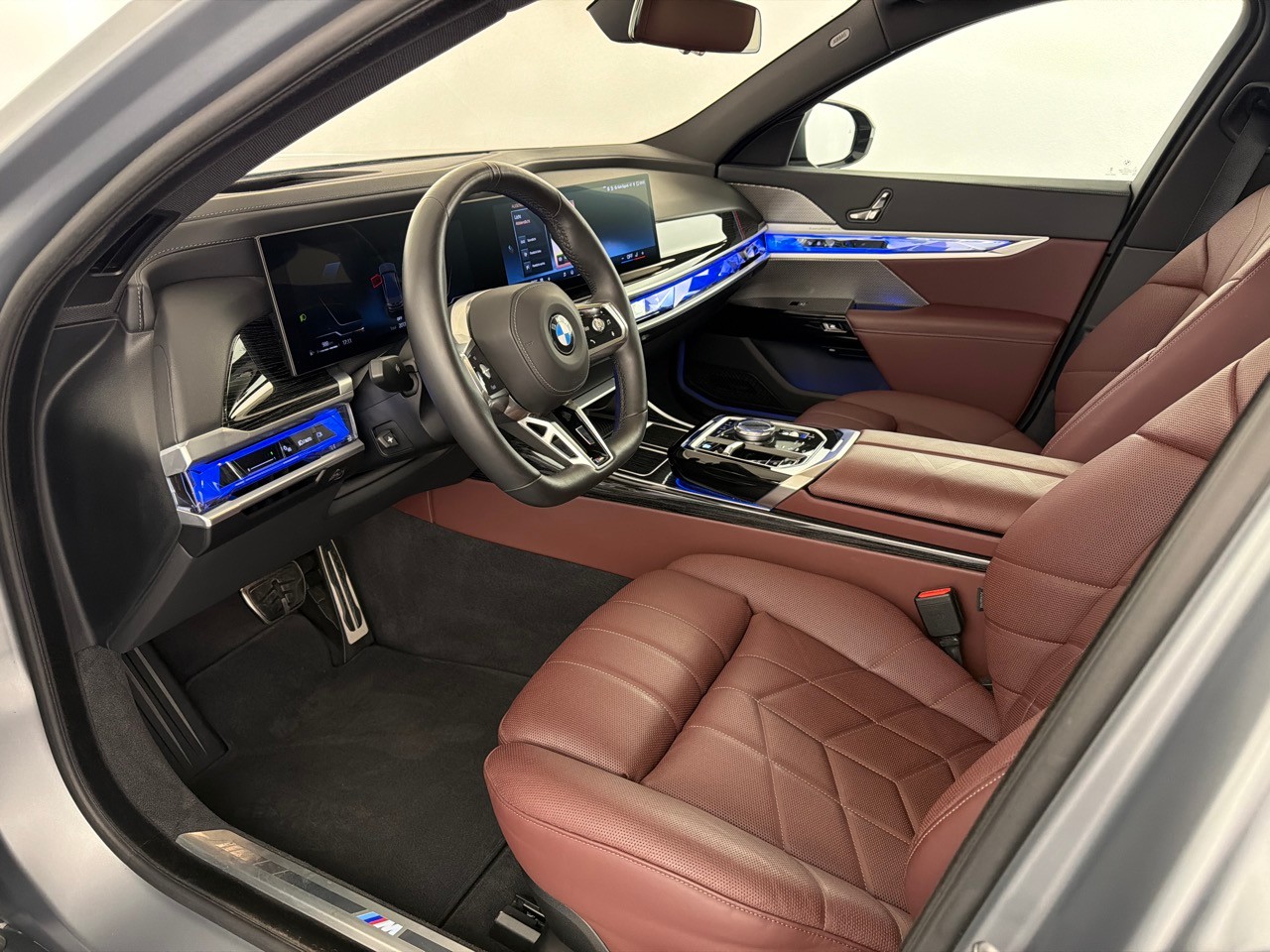BMW 740d xDrive 48V M Sport-image-4