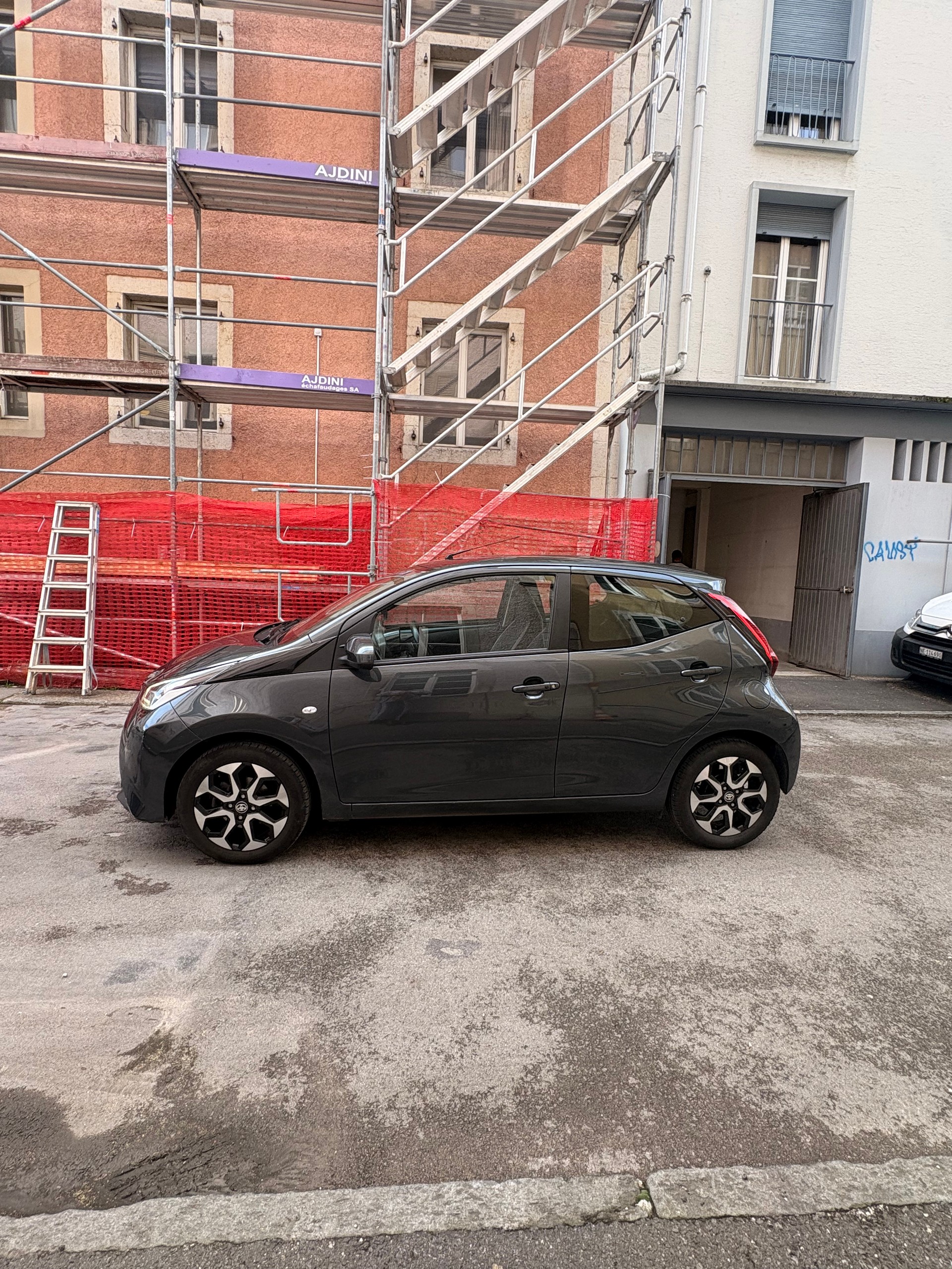 TOYOTA 1.0 VVT-i Trend-image-5