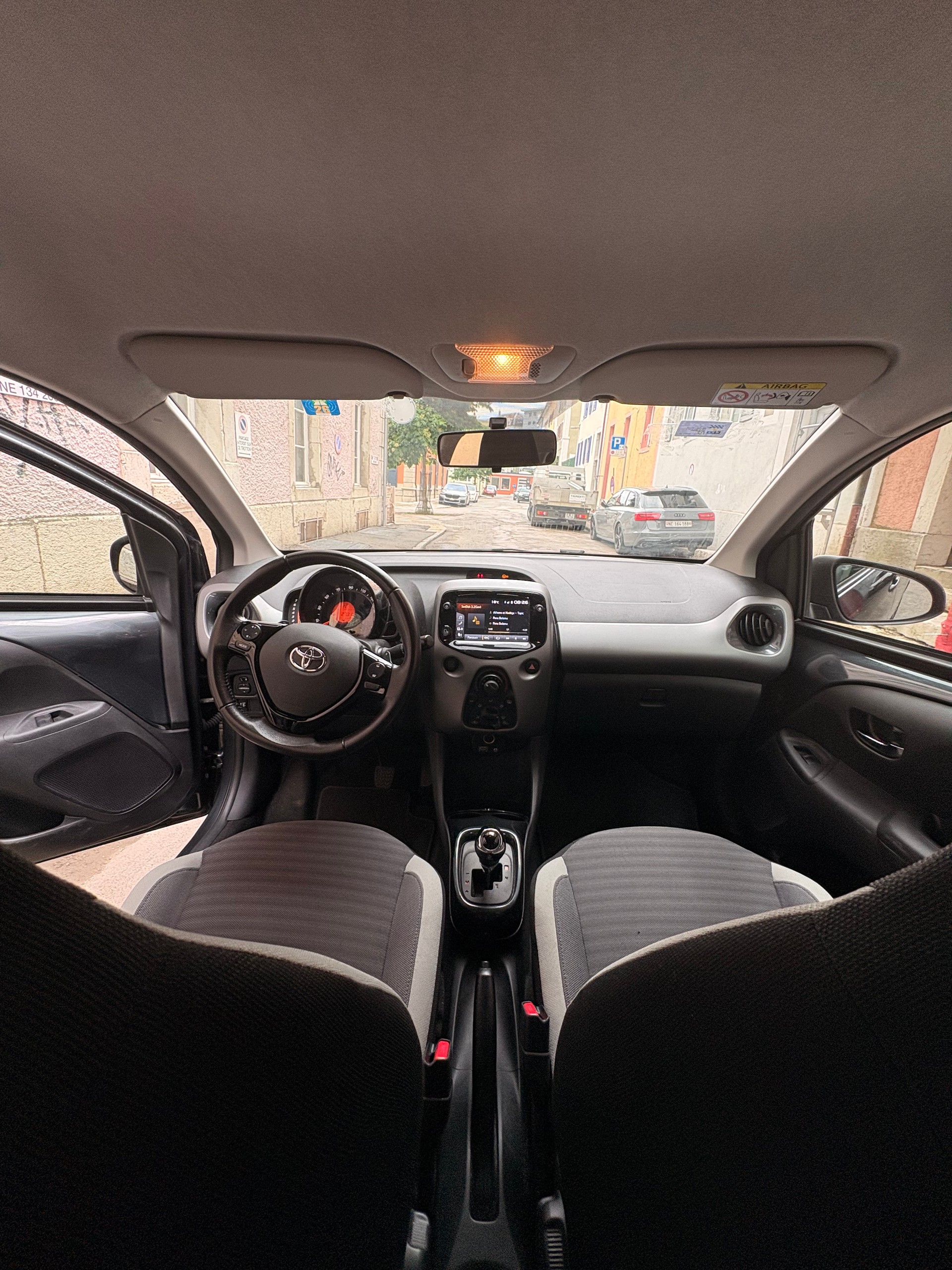 TOYOTA 1.0 VVT-i Trend-image-2