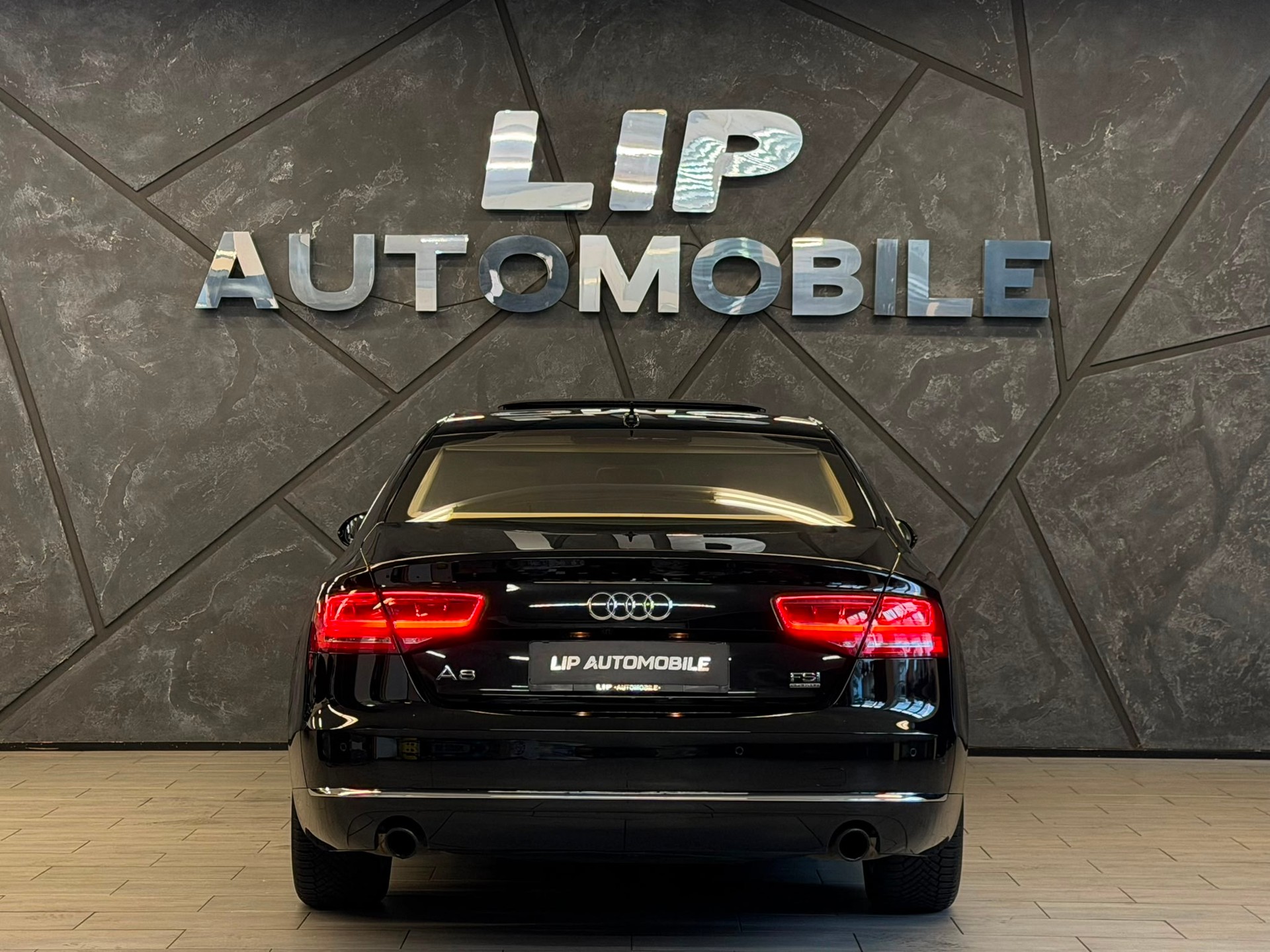 AUDI A8 4.2 FSI quattro tiptronic-image-6