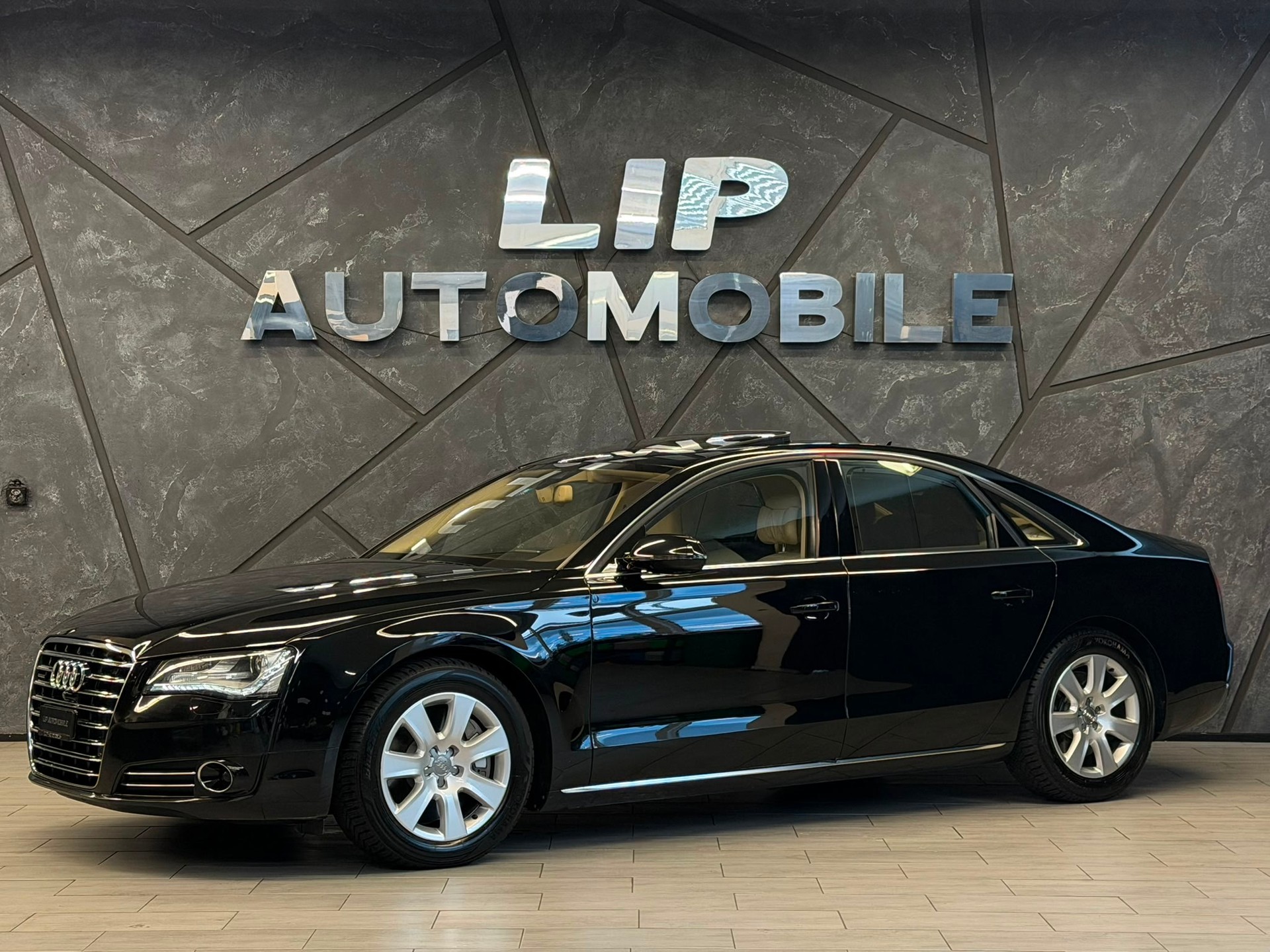 AUDI A8 4.2 FSI quattro tiptronic