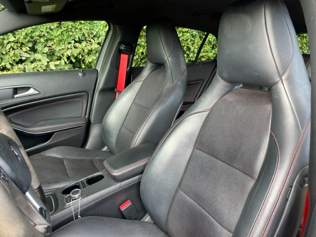 MERCEDES-BENZ GLA 45 AMG 4Matic 7G-DCT-image-9