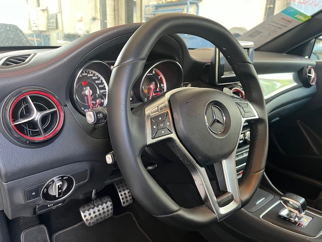 MERCEDES-BENZ GLA 45 AMG 4Matic 7G-DCT-image-8
