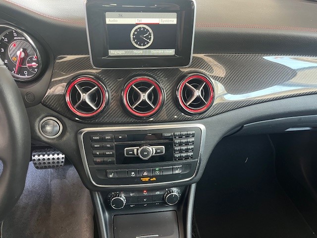 MERCEDES-BENZ GLA 45 AMG 4Matic 7G-DCT-image-13