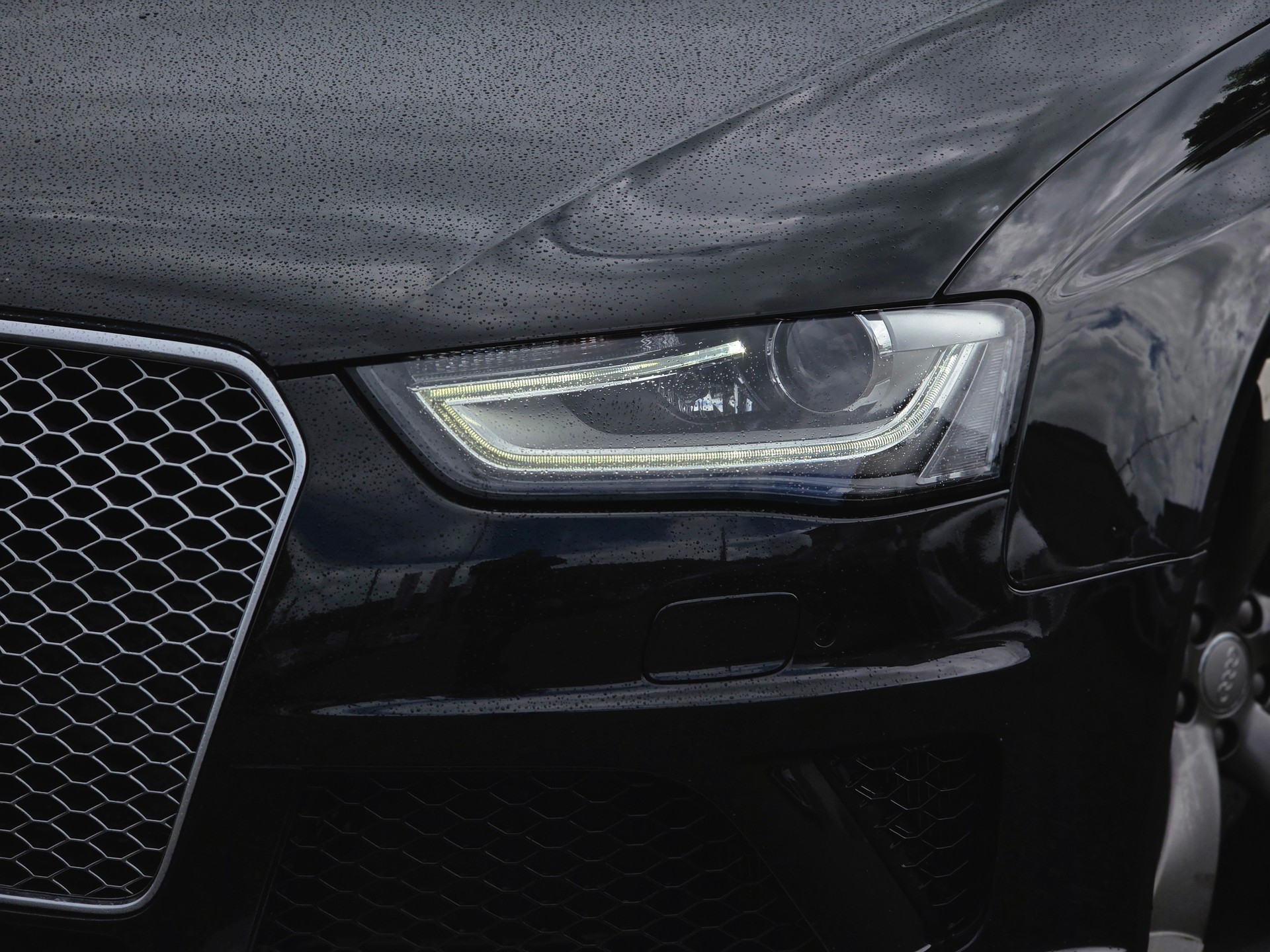 AUDI RS4 Avant 4.2 FSI V8 Quattro S-tronic * CH-Fahrzeug * Frisch ab MFK *-showroom-element-3