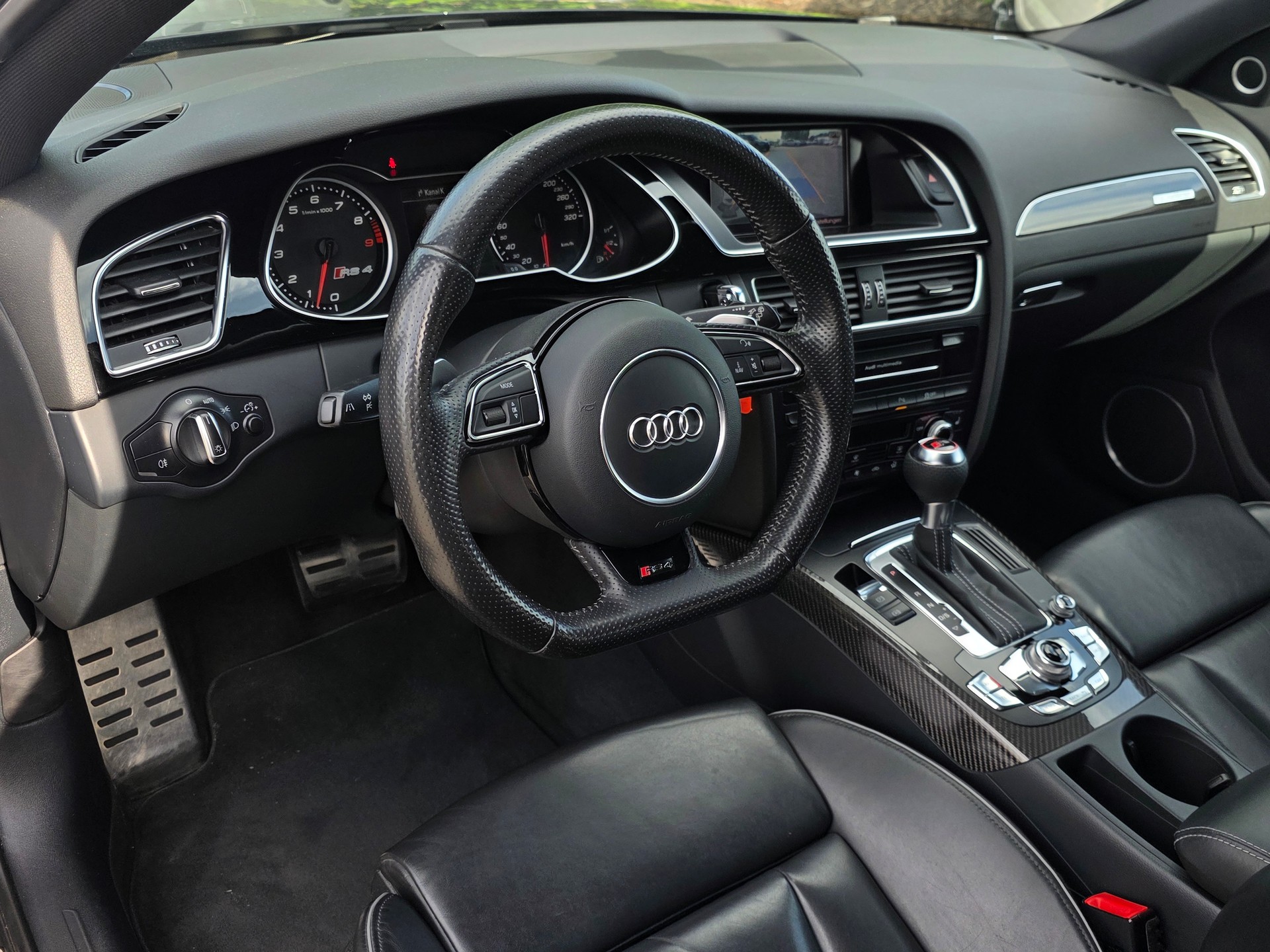 AUDI RS4 Avant 4.2 FSI V8 Quattro S-tronic * CH-Fahrzeug * Frisch ab MFK *-image-14