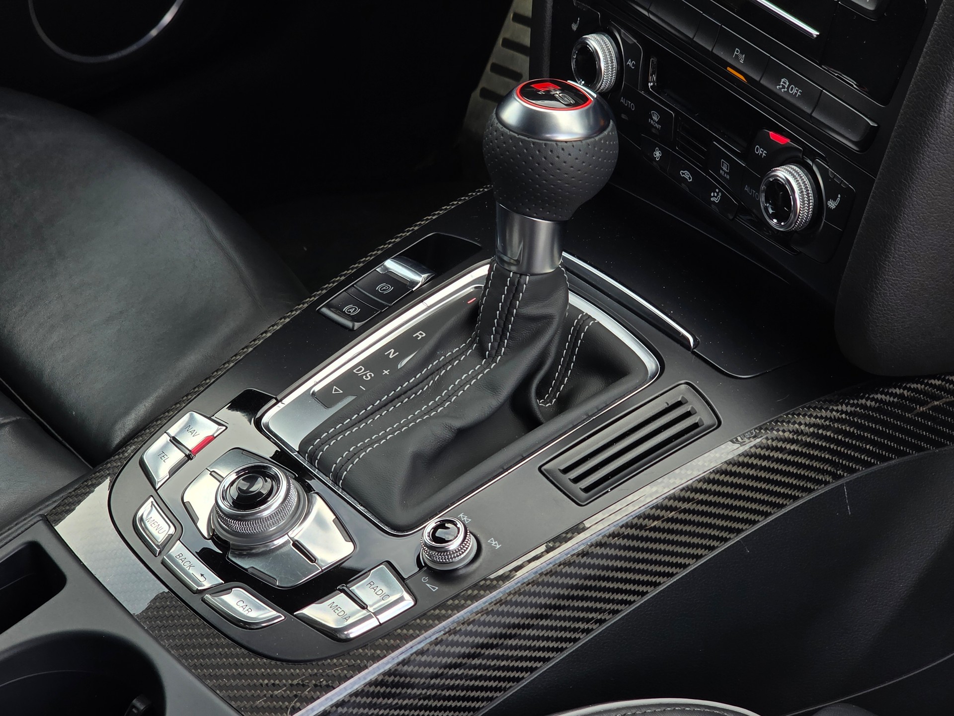 AUDI RS4 Avant 4.2 FSI V8 Quattro S-tronic * CH-Fahrzeug * Frisch ab MFK *-image-26