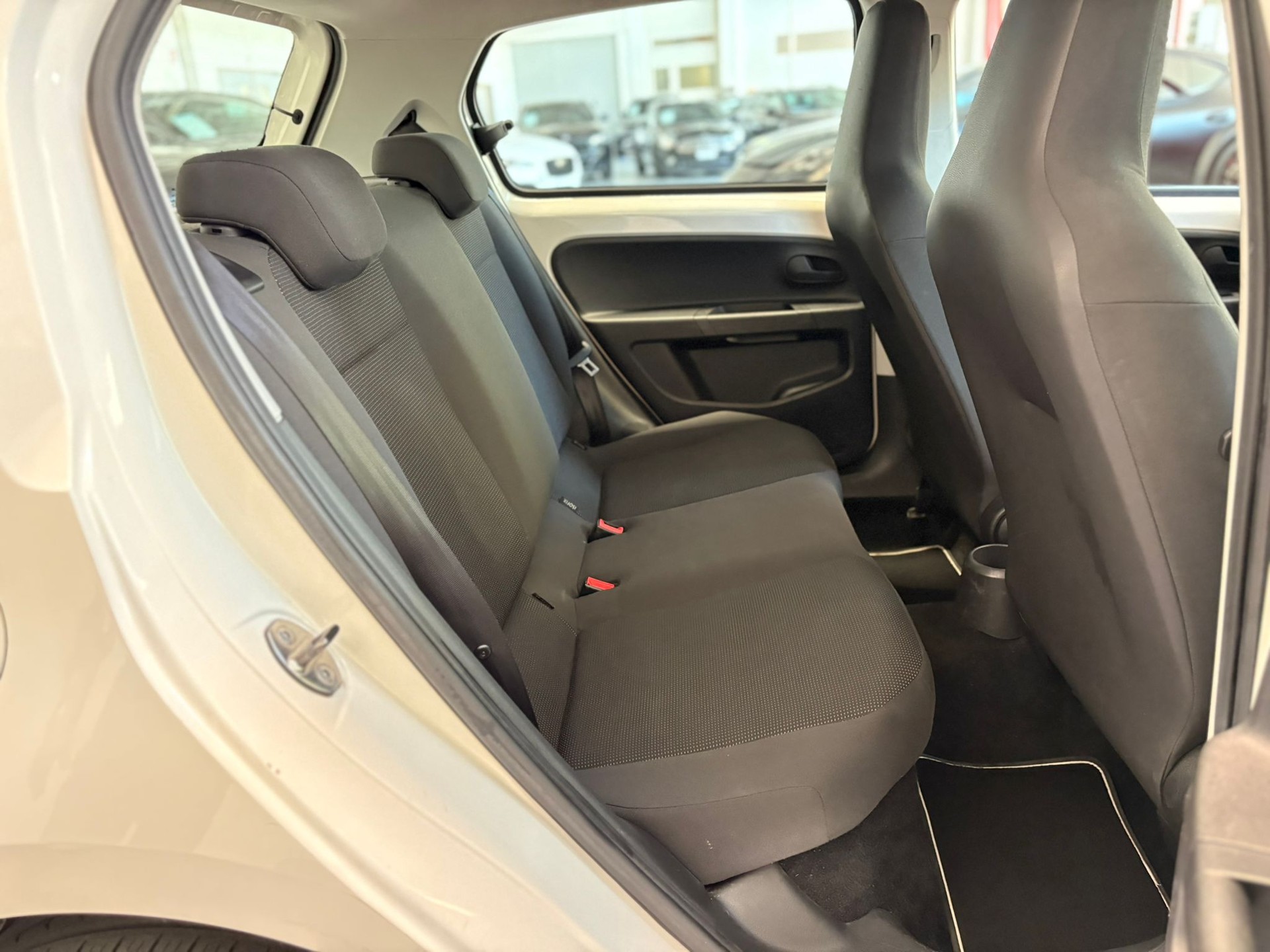 VW Up 1.0 high up-image-8