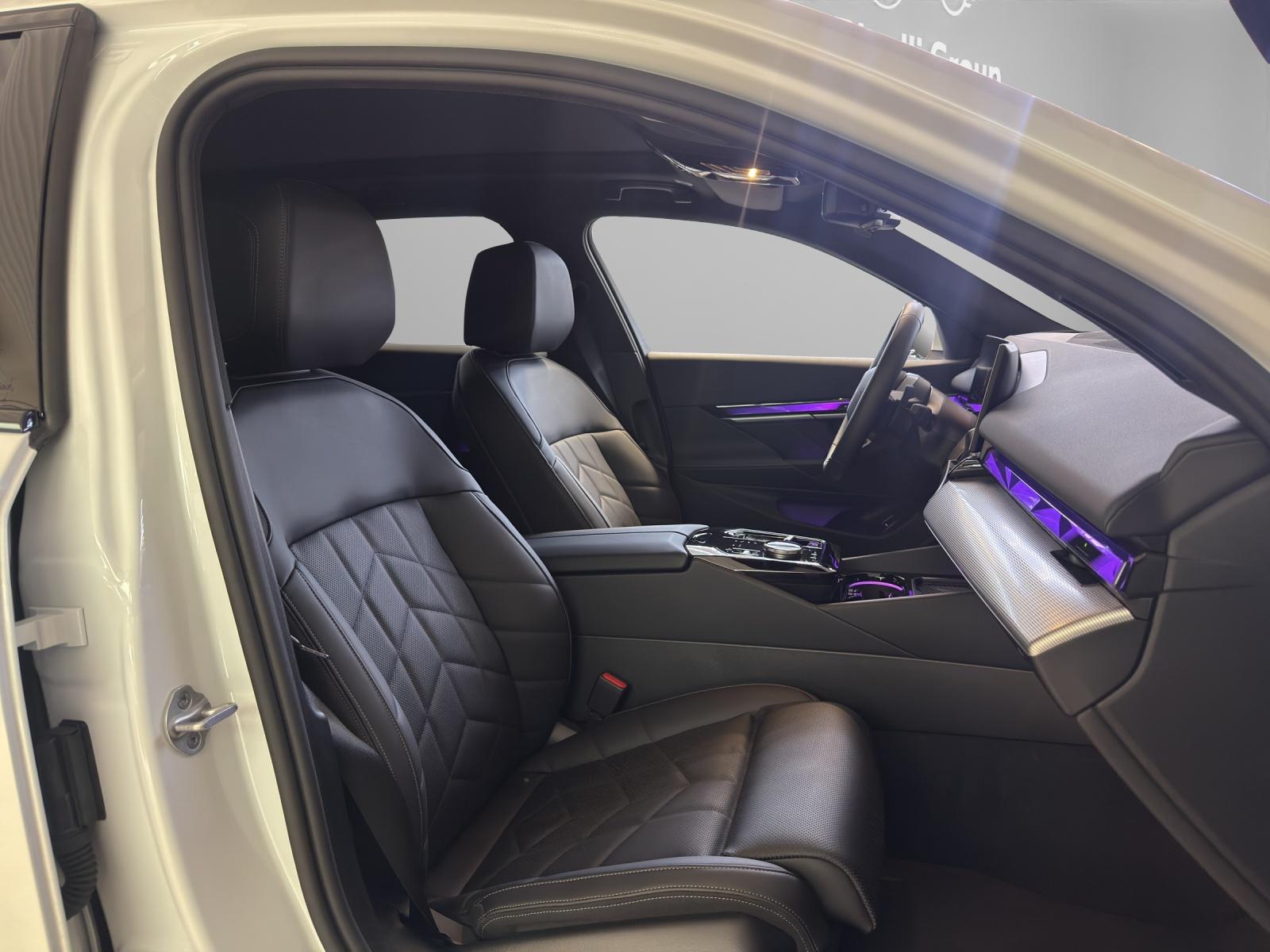 BMW 530e xDrive Touring M-SportPaket-image-17