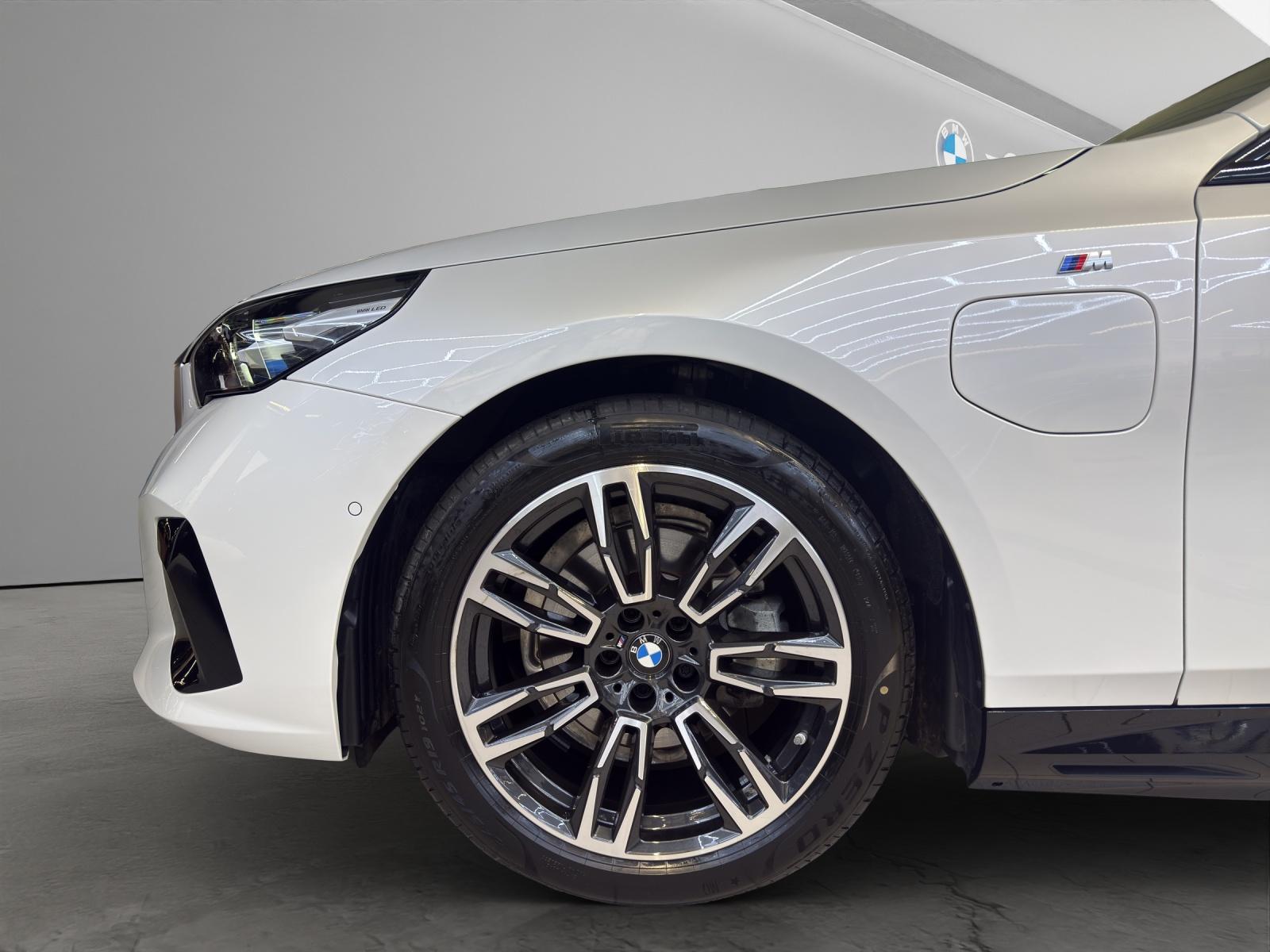 BMW 530e xDrive Touring M-SportPaket-image-19
