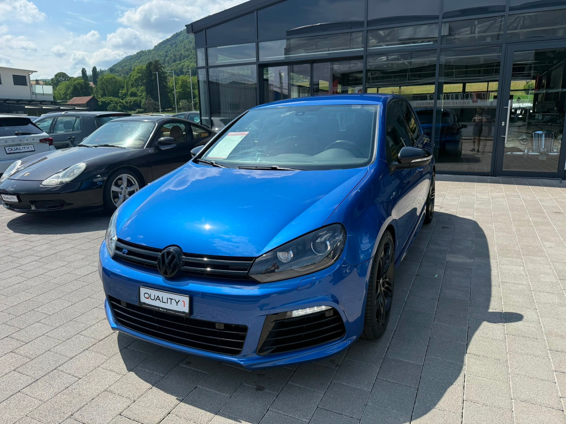 VW Golf 2.0 TSI R Team 4Motion DSG-showroom-element-1