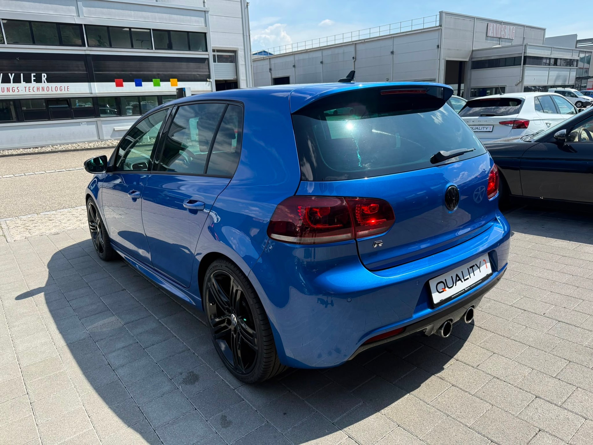 VW Golf 2.0 TSI R Team 4Motion DSG-image-13