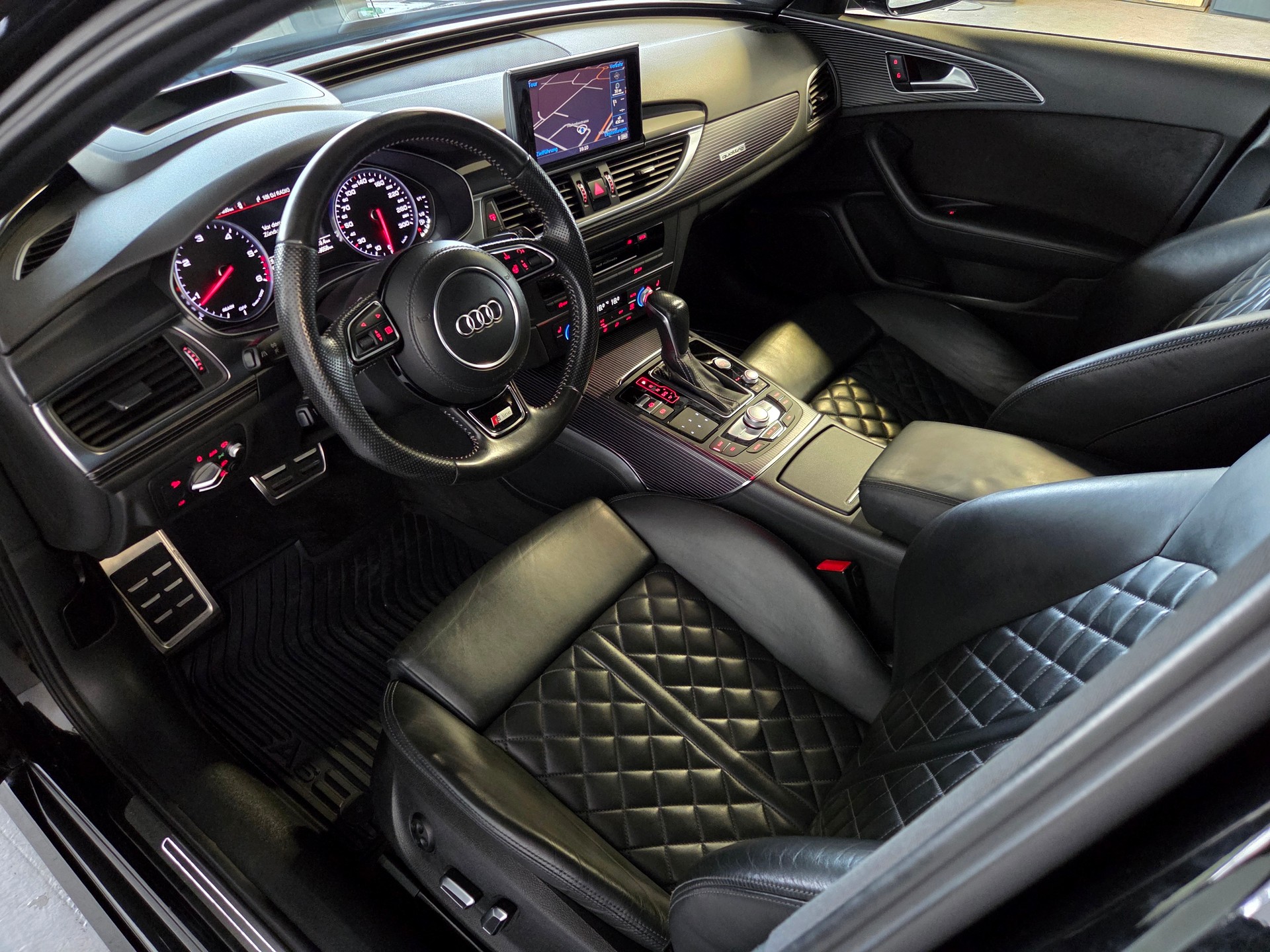 AUDI A6 Avant 3.0 V6 TDI Competition quattro-showroom-element-3