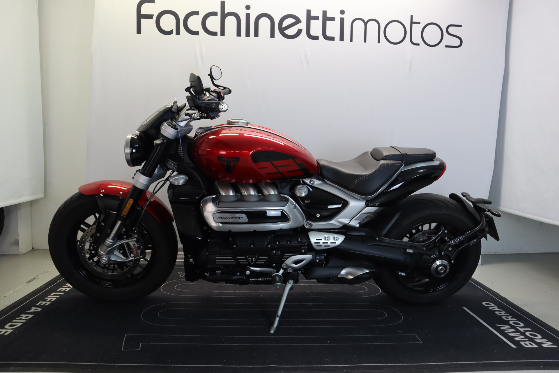 TRIUMPH Rocket 3 R-image-1