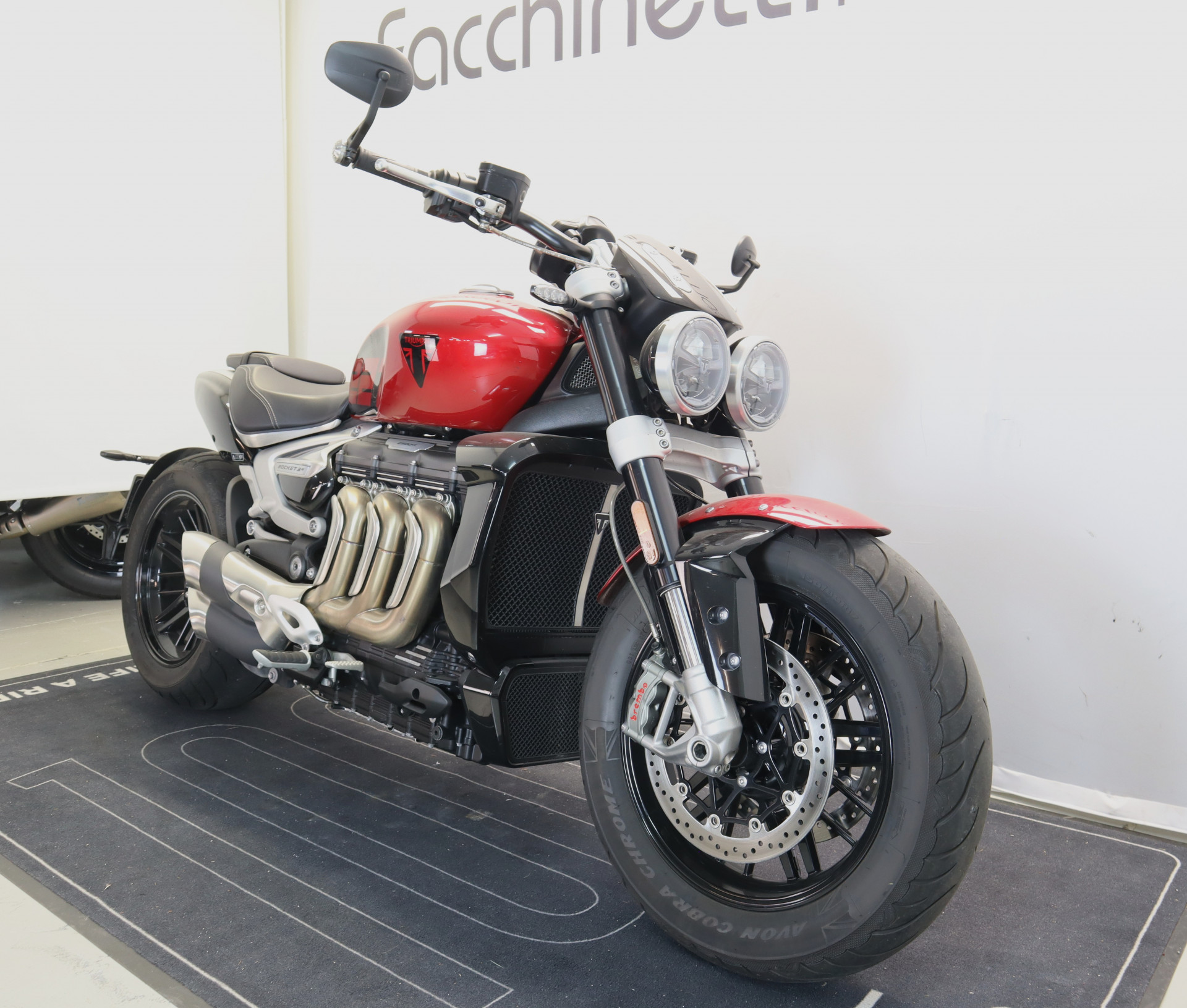 TRIUMPH Rocket 3 R-image-3