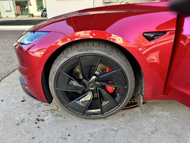 TESLA Model 3 Performance D-showroom-element-3