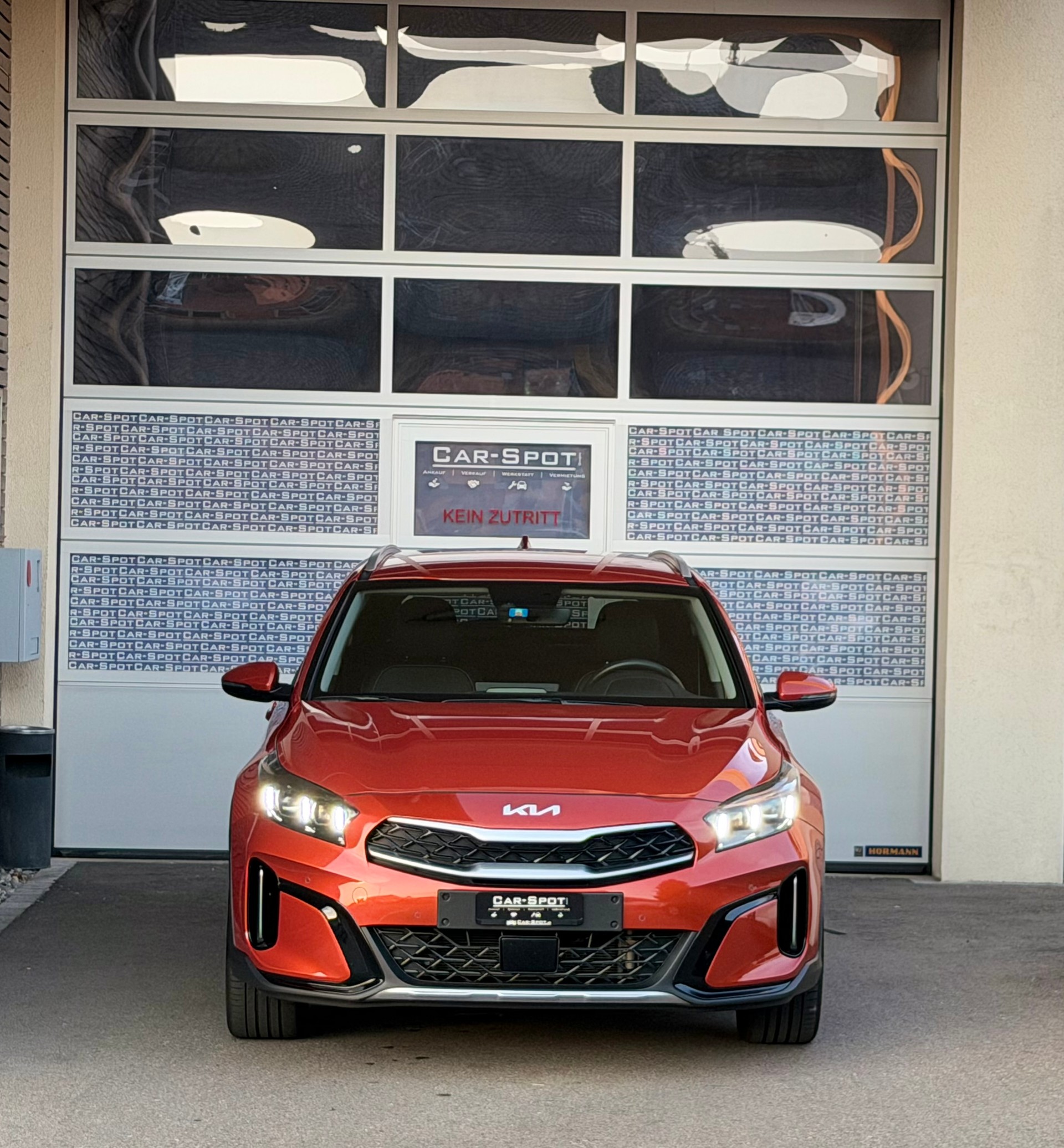 KIA Xceed 1.6 GDi Plug-in Hybrid Style DCT-showroom-element-1