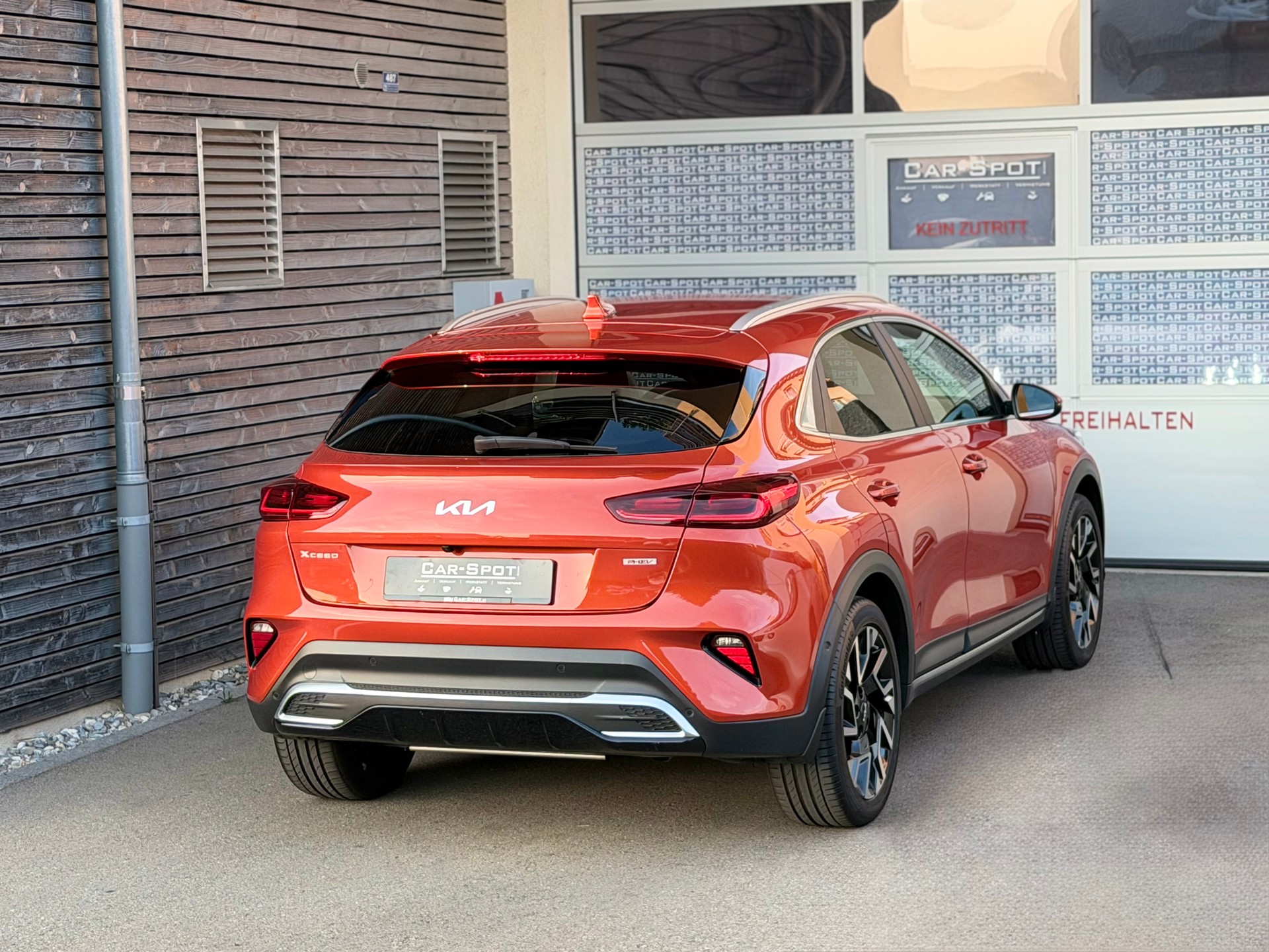 KIA Xceed 1.6 GDi Plug-in Hybrid Style DCT-showroom-element-3