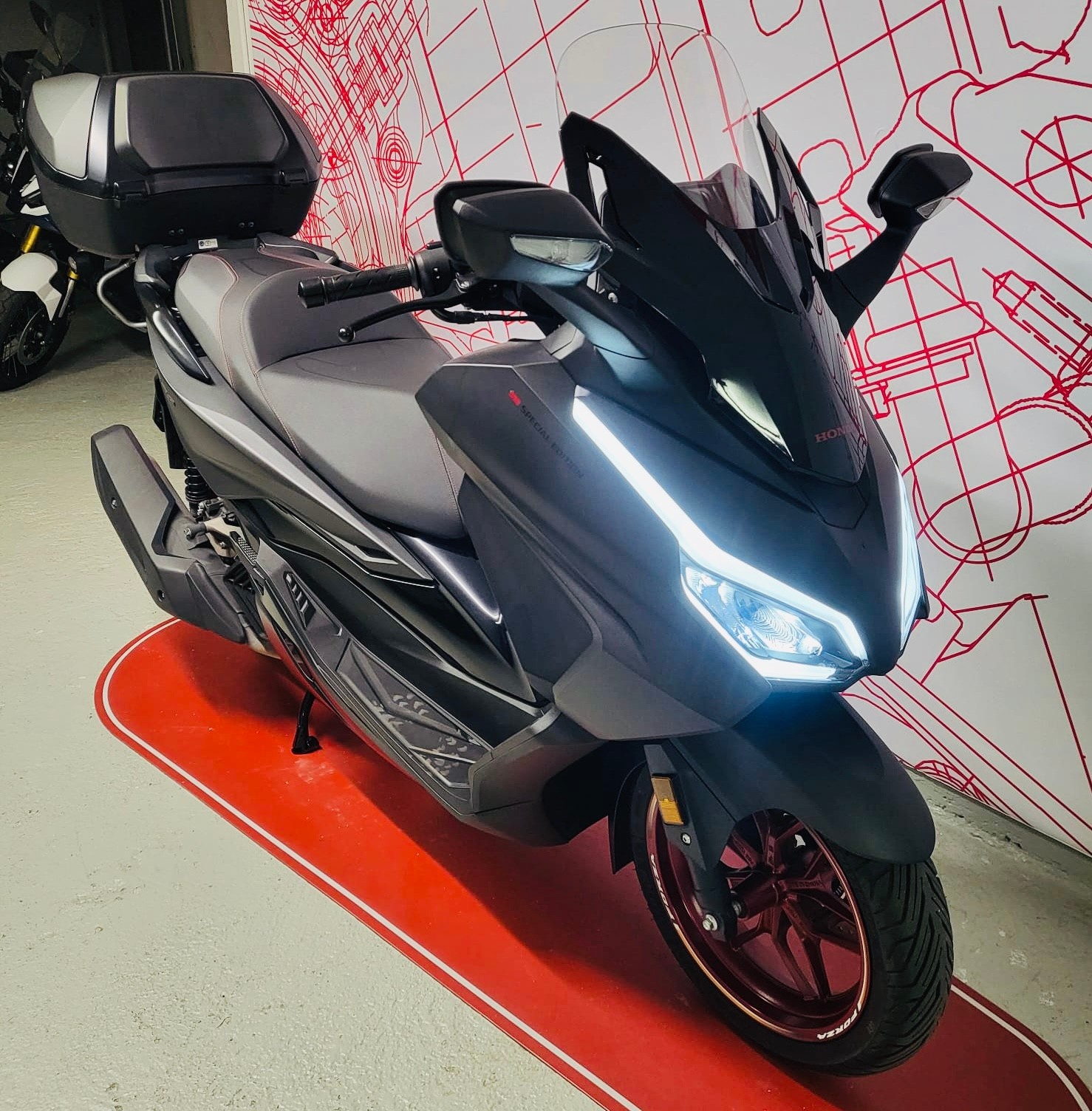 HONDA Nss 125 Forza Special Edition-image-1