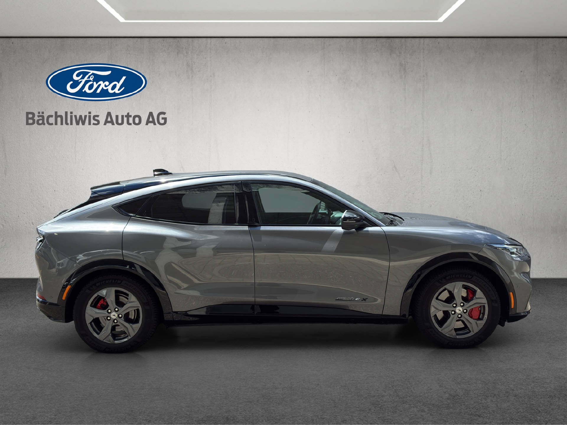 FORD Mustang Mach-E Premium-image-5
