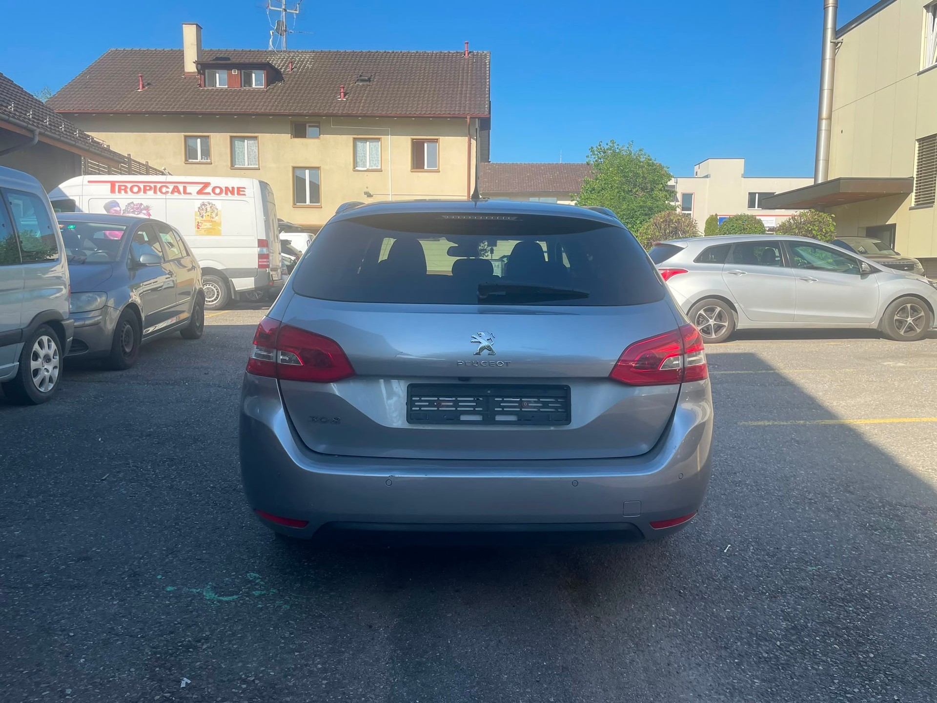 PEUGEOT 308 SW 1.2 THP Féline Automatic-image-5