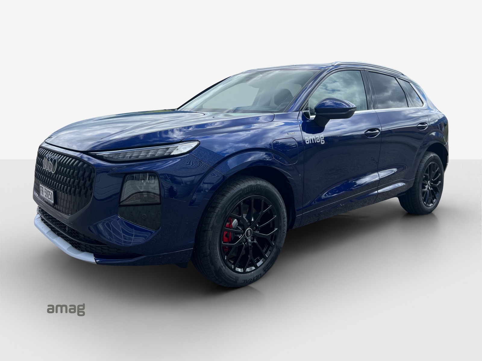 AUDI Q3 SUV e-hybrid 200 kW S tronig
